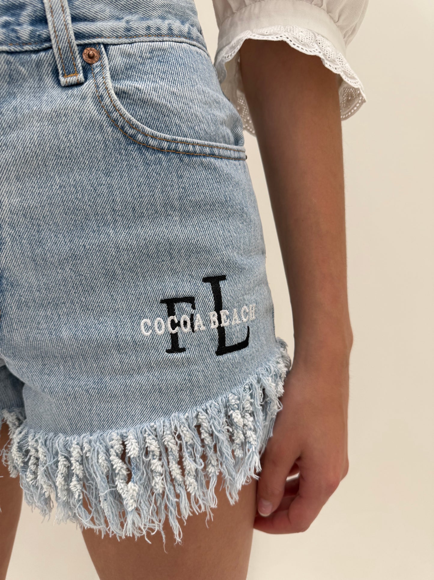 Pantaloni scurți Levi’s cu talie înaltă din jeans