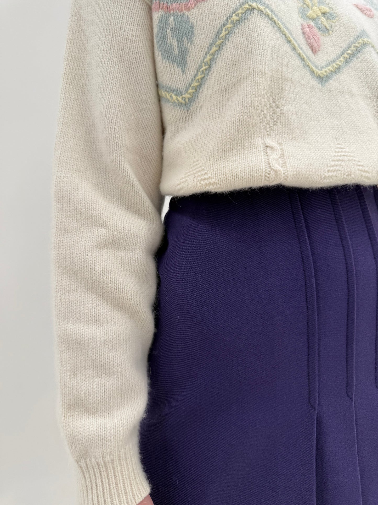 Fustă vintage plisată eggplant purple din lana plină extrafina cu talie ultra înaltă