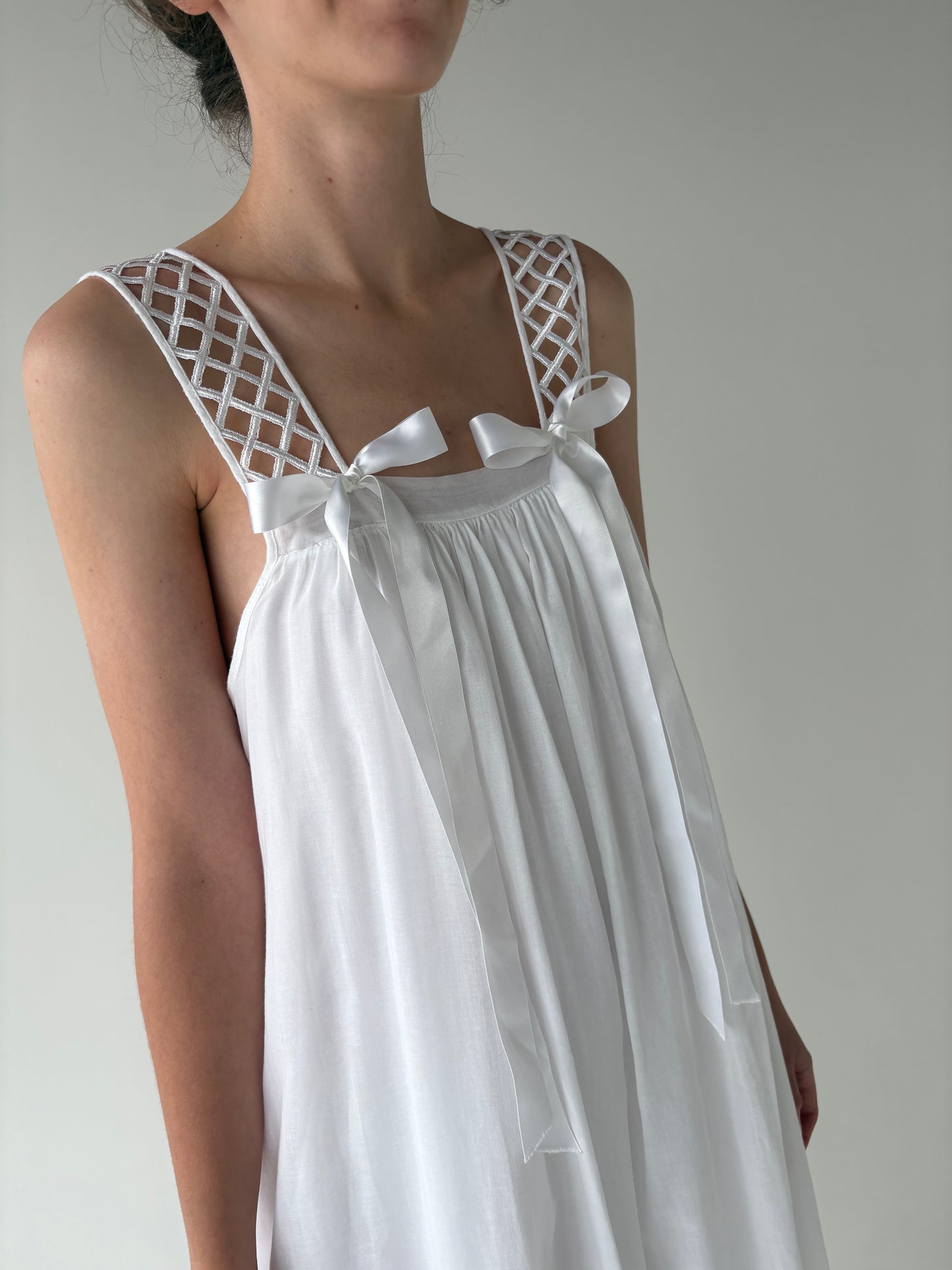 Rochie vintage superbă în croi amplu din cea mai fină