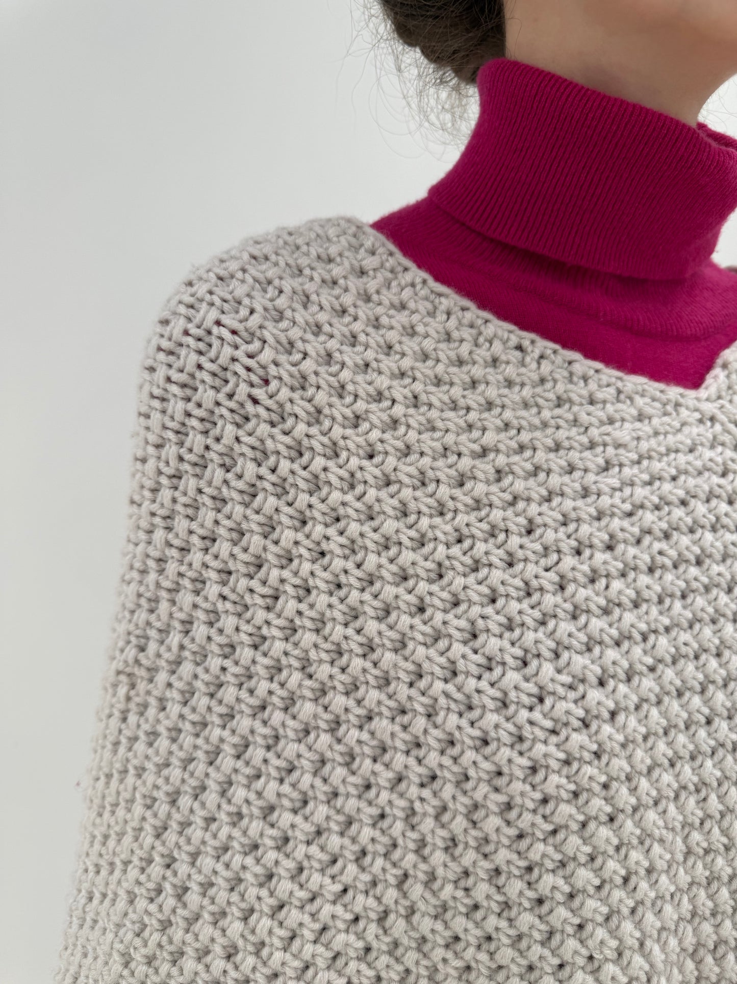 Capa din tricot texturat de lana extrafina excepțională silver gray