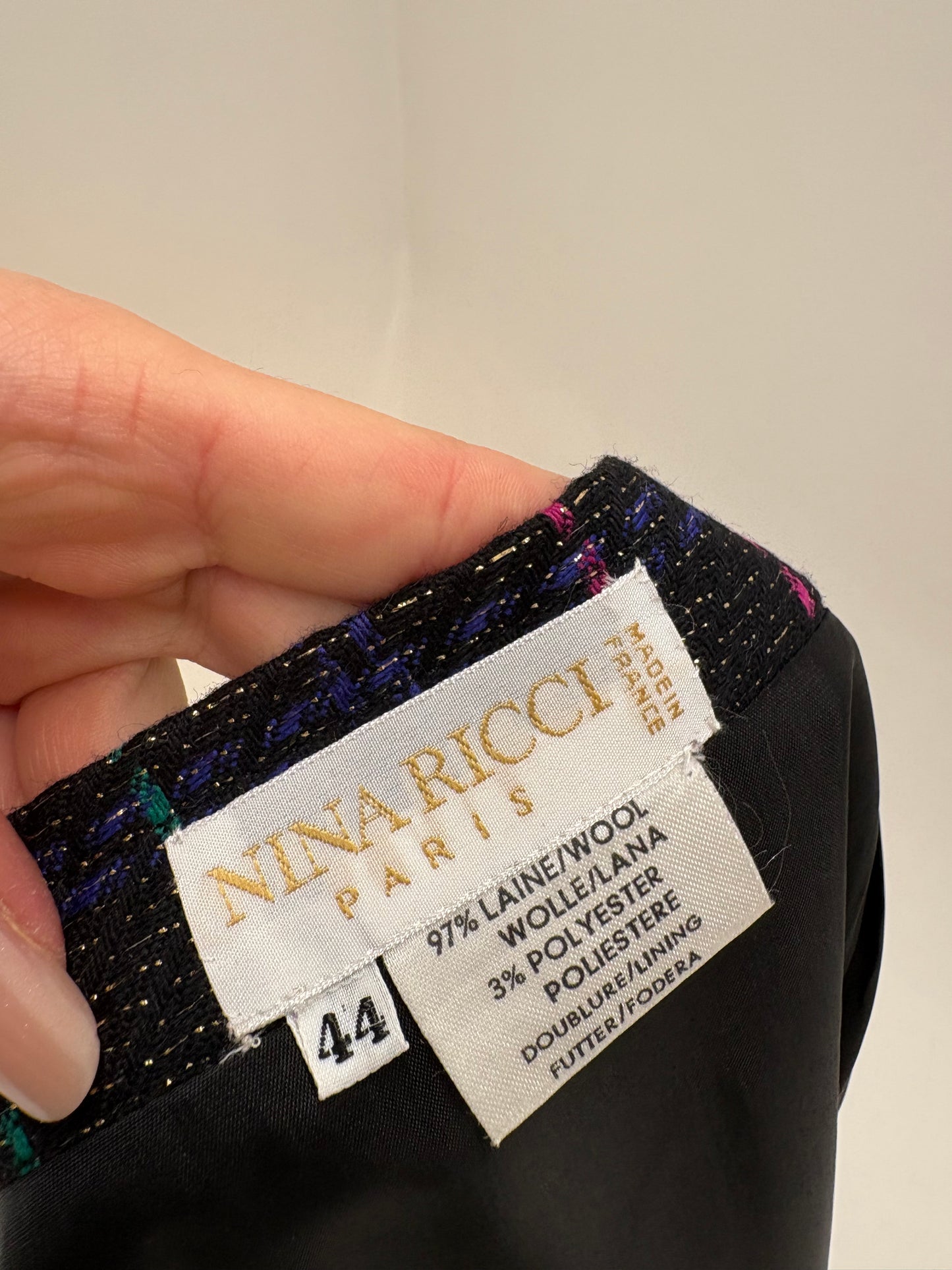 Fustă luxury Nina Ricci din tweed bijuterie subțire negru cu inserții curcubeu