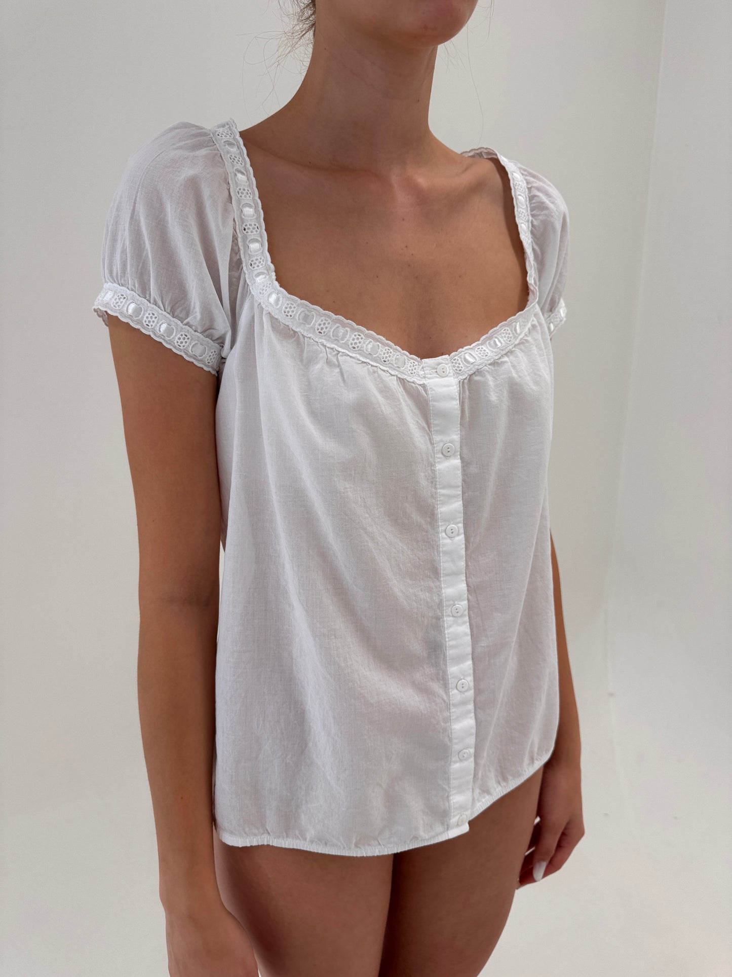 Corsaj Stefanel din poplin premium de bumbac cu broderie anglaise