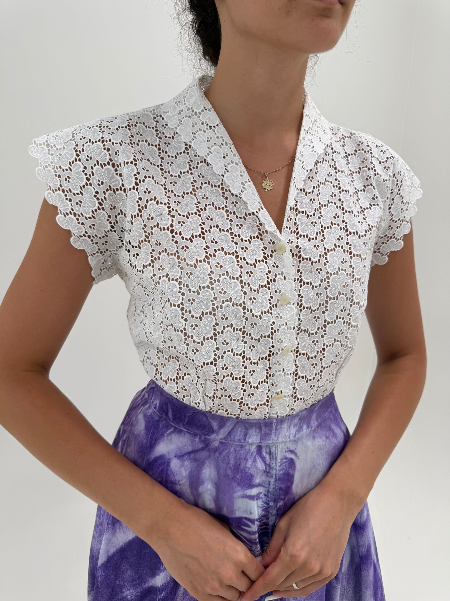 Cămașa old vintage bijterie din macrame fin de bumbac