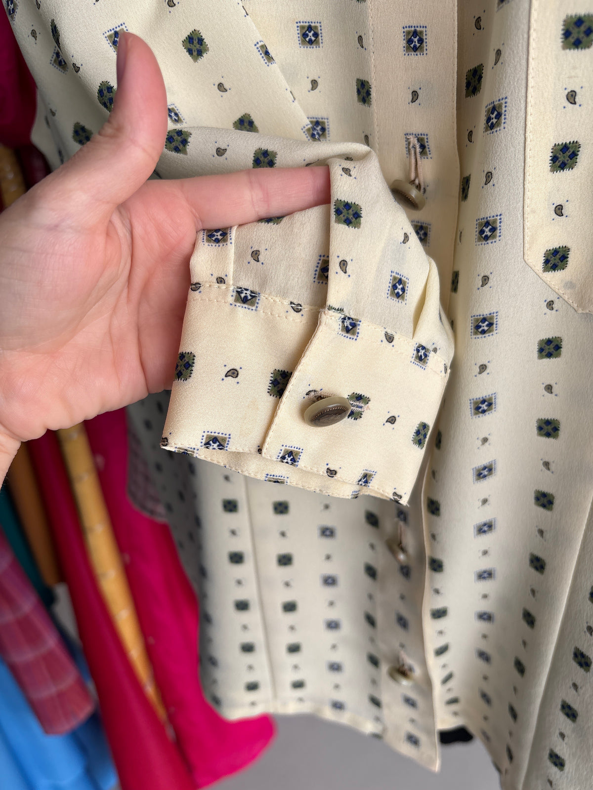 Cămașa vintage Delmod light camel din mătase naturală