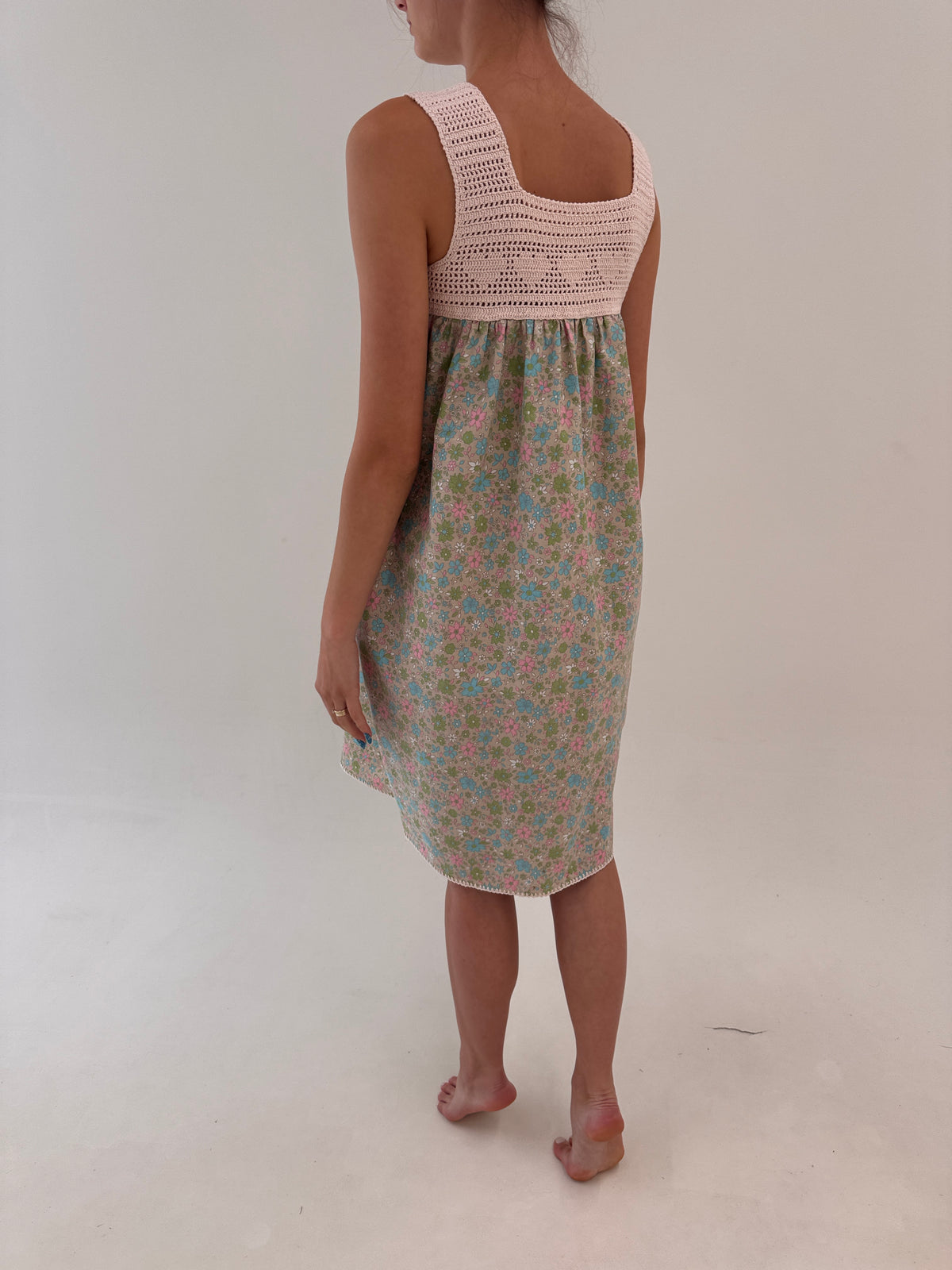 Rochie vintage cu bust din dantelă macrame lucrat manual din pânză de bumbac