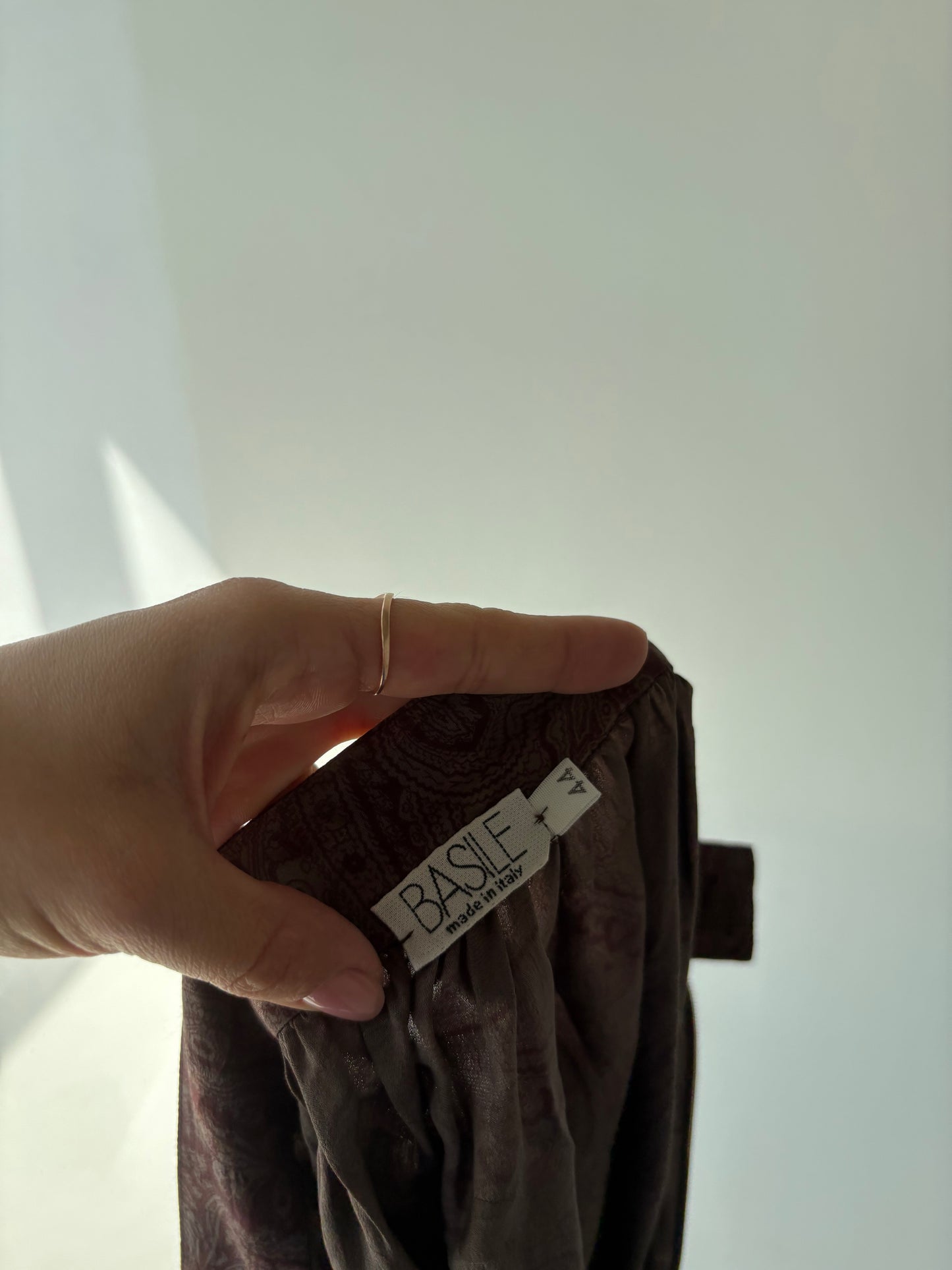 Top aubergine cambrat din mătase naturală în bie