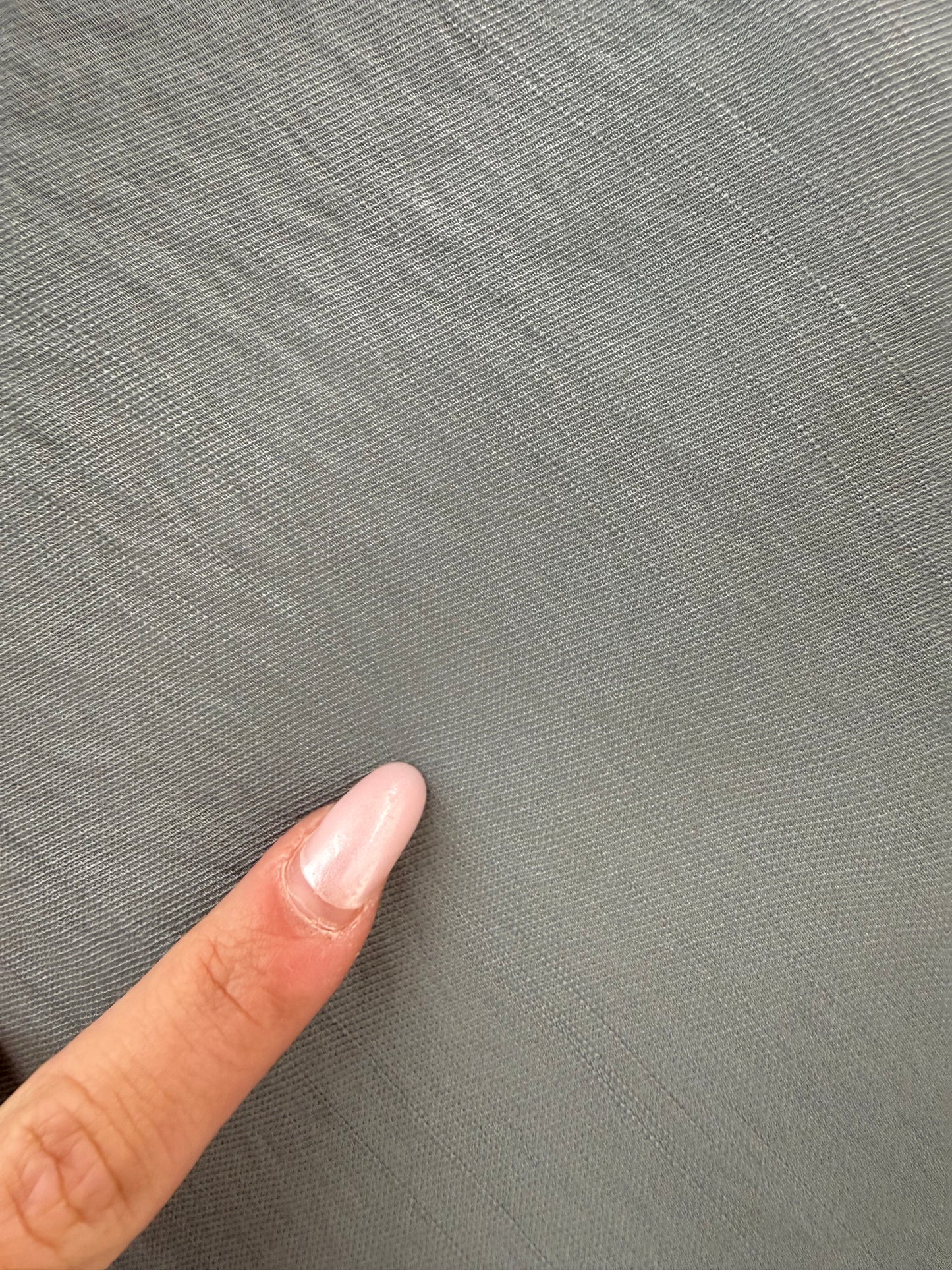 Rochie italiana în croi drapat oversized dusty mint green din panzica cu mânecă reglabilă