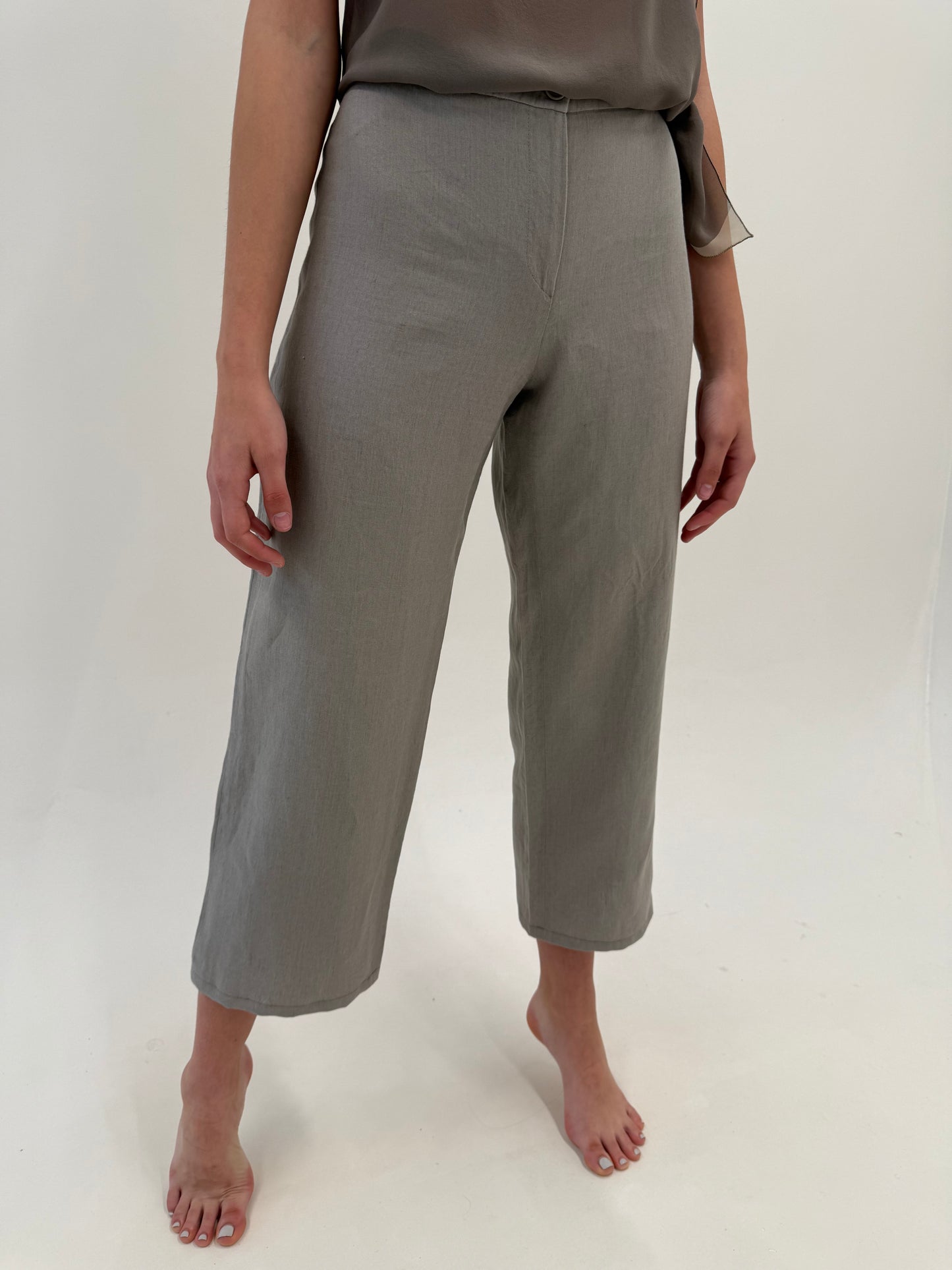 Pantaloni ultra luxury Armani palazzo petite warm gray din in excepțional