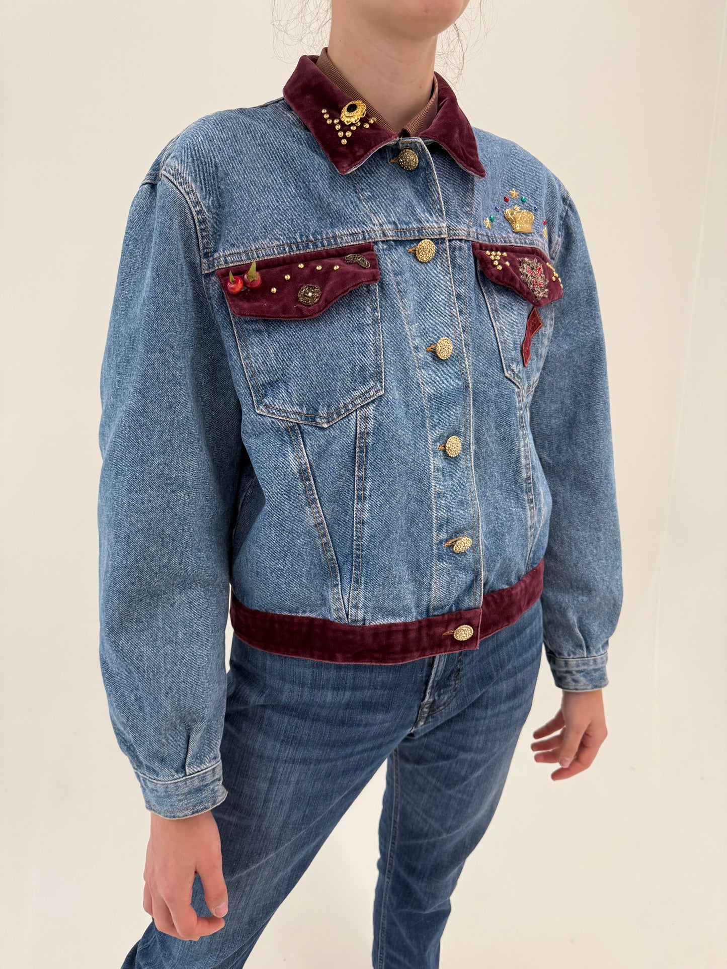 Geacă vintage bijuterie Rocco Barocco din jeans cu aplicații manuale