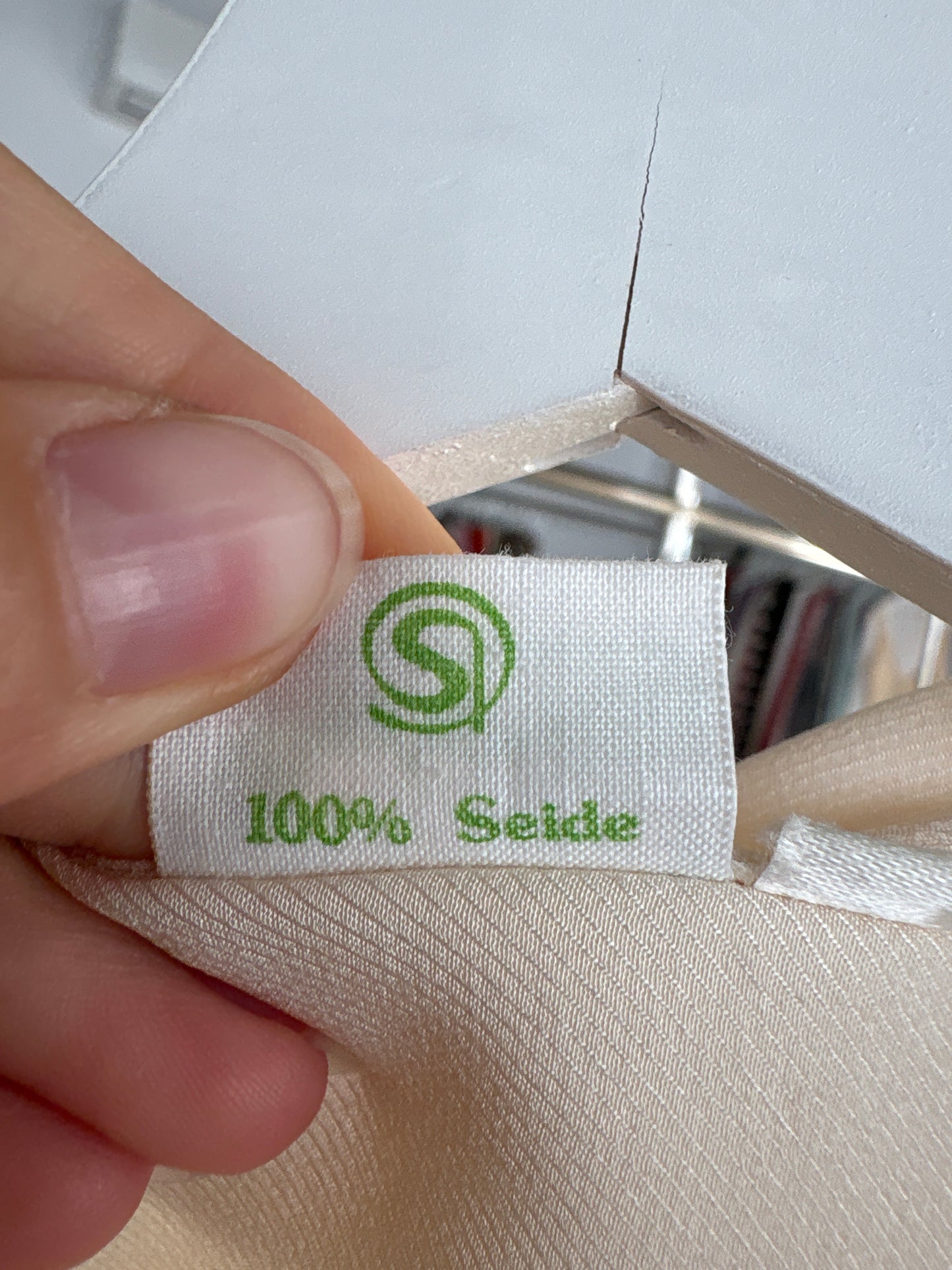 Cămașa cu panglică din mătase naturală texturată