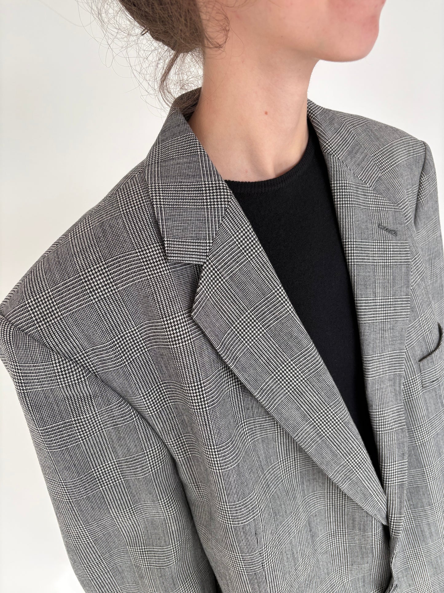 Sacou în carouri pied de coq alb negru din lana extrafina certificată