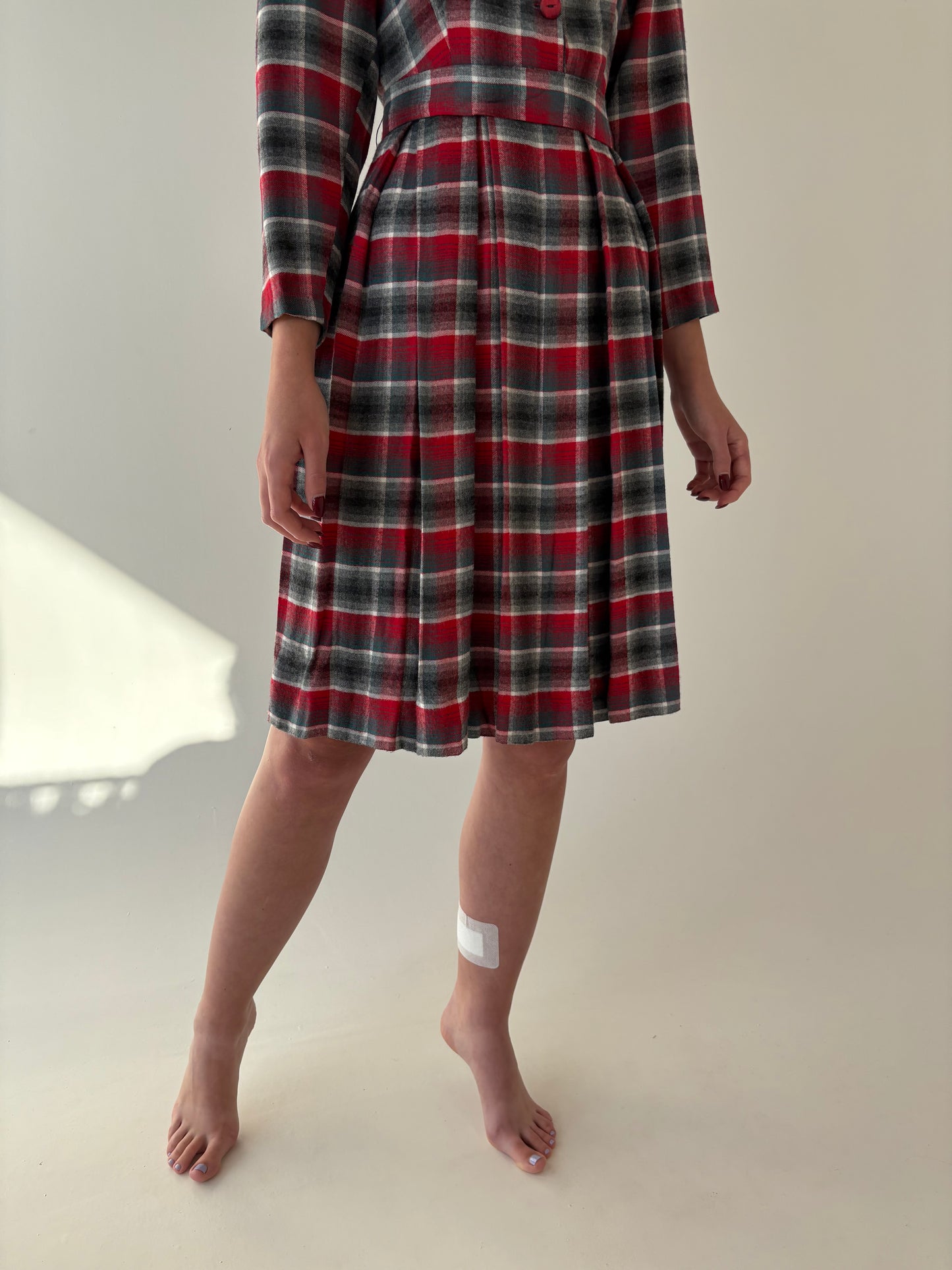 Rochie Old vintage de zi sfârșit de ani 50 din stofita de lana extrafina