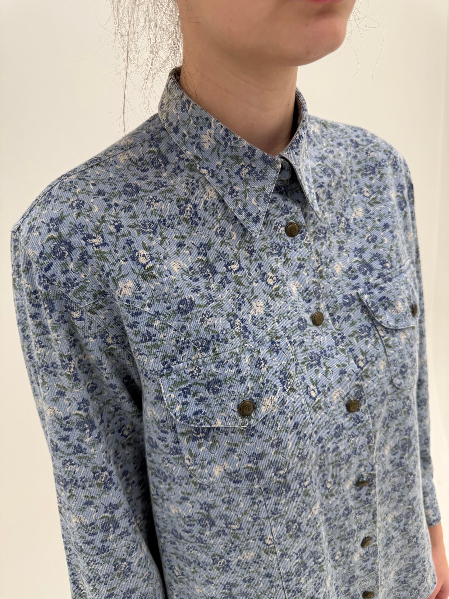 Cămașa vintage luxury Cacharel baby blue din bumbac cu print floral