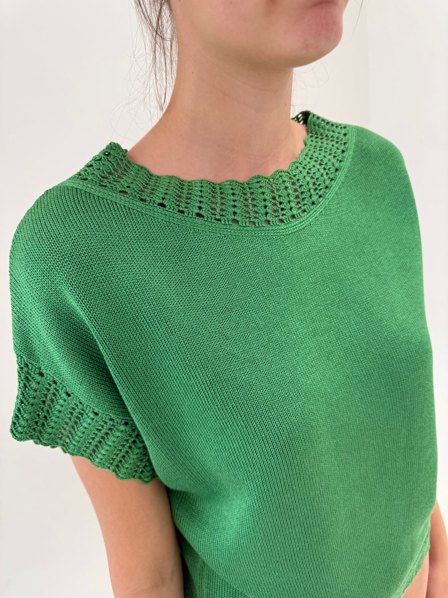 Top verde smarald în croi lejer din jerse de bumbac de vară
