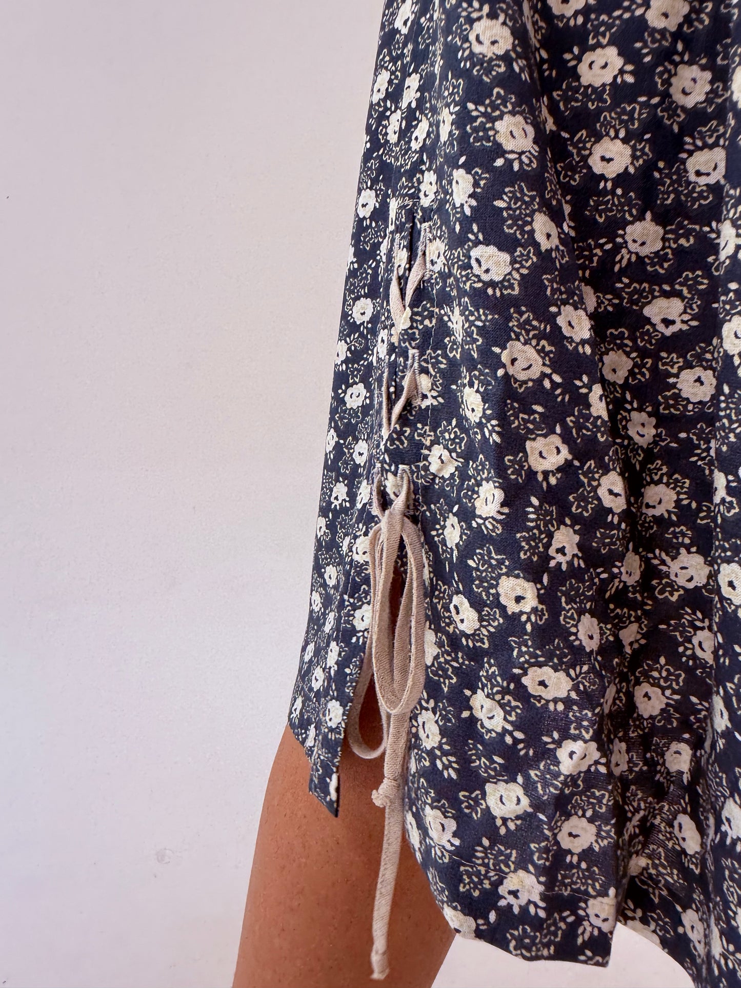 Fustă vintage jeans blue cu print delicat din pânză și talie ultra înaltă