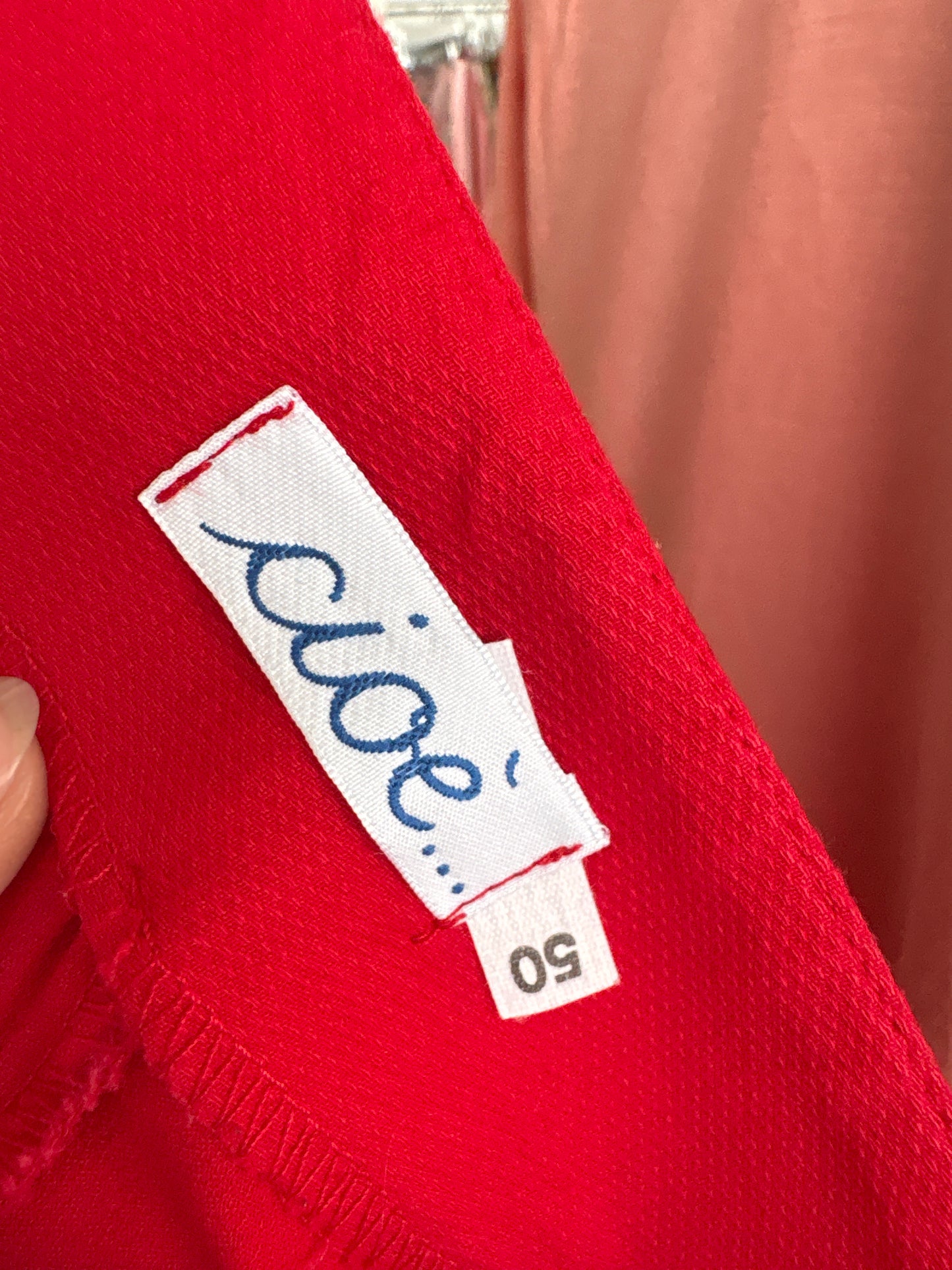Pantaloni italienești cherry red din bumbac modelator cu detaliu chic la tiv