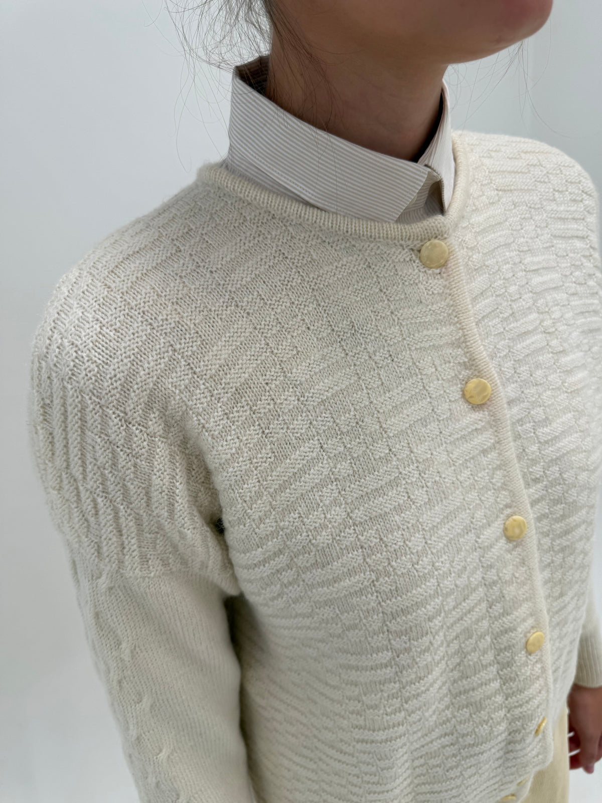 Cardigan vintage ivorie din lana extrafina texturată