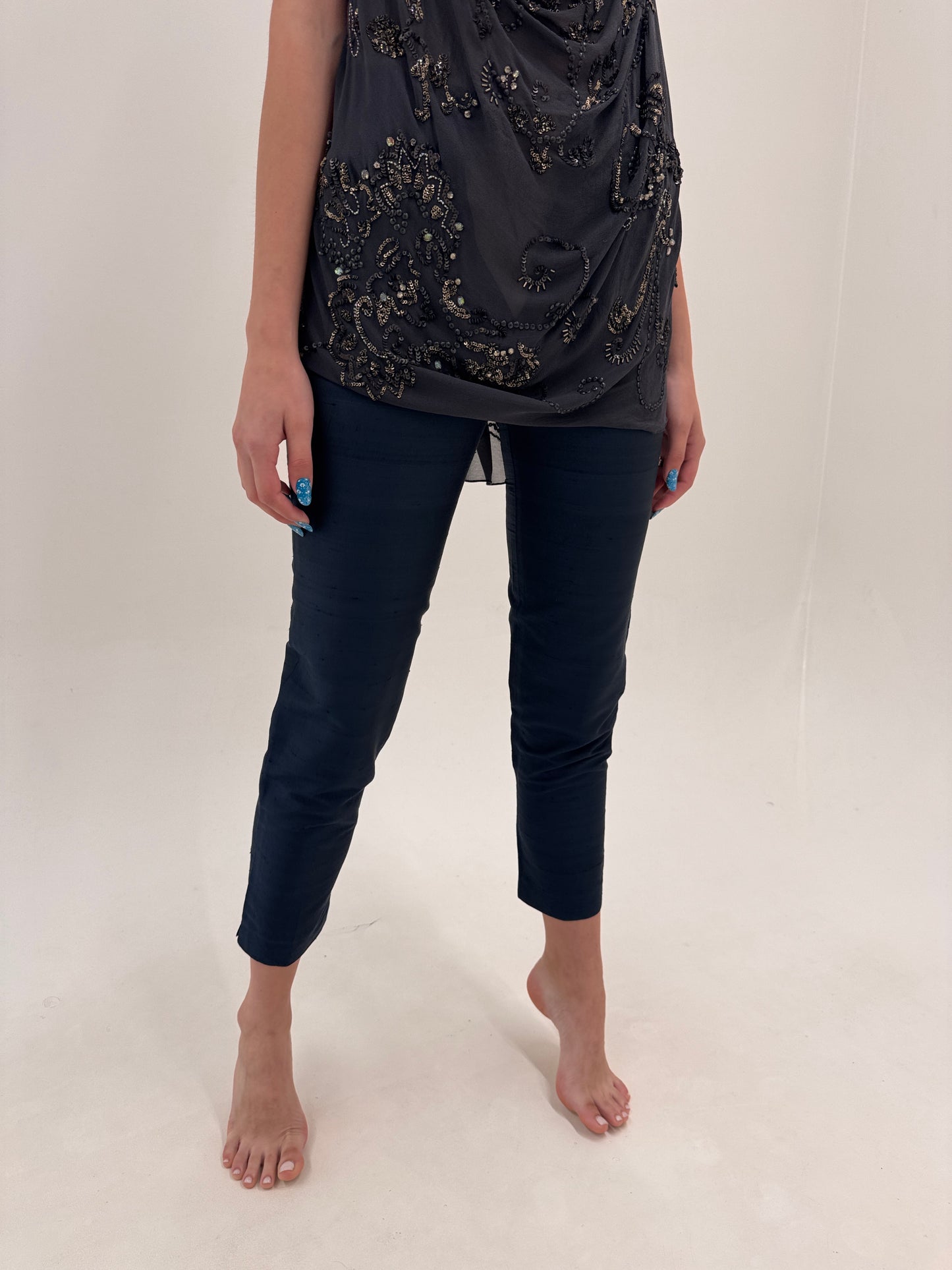 Pantaloni Navy blue din mătase naturală petite