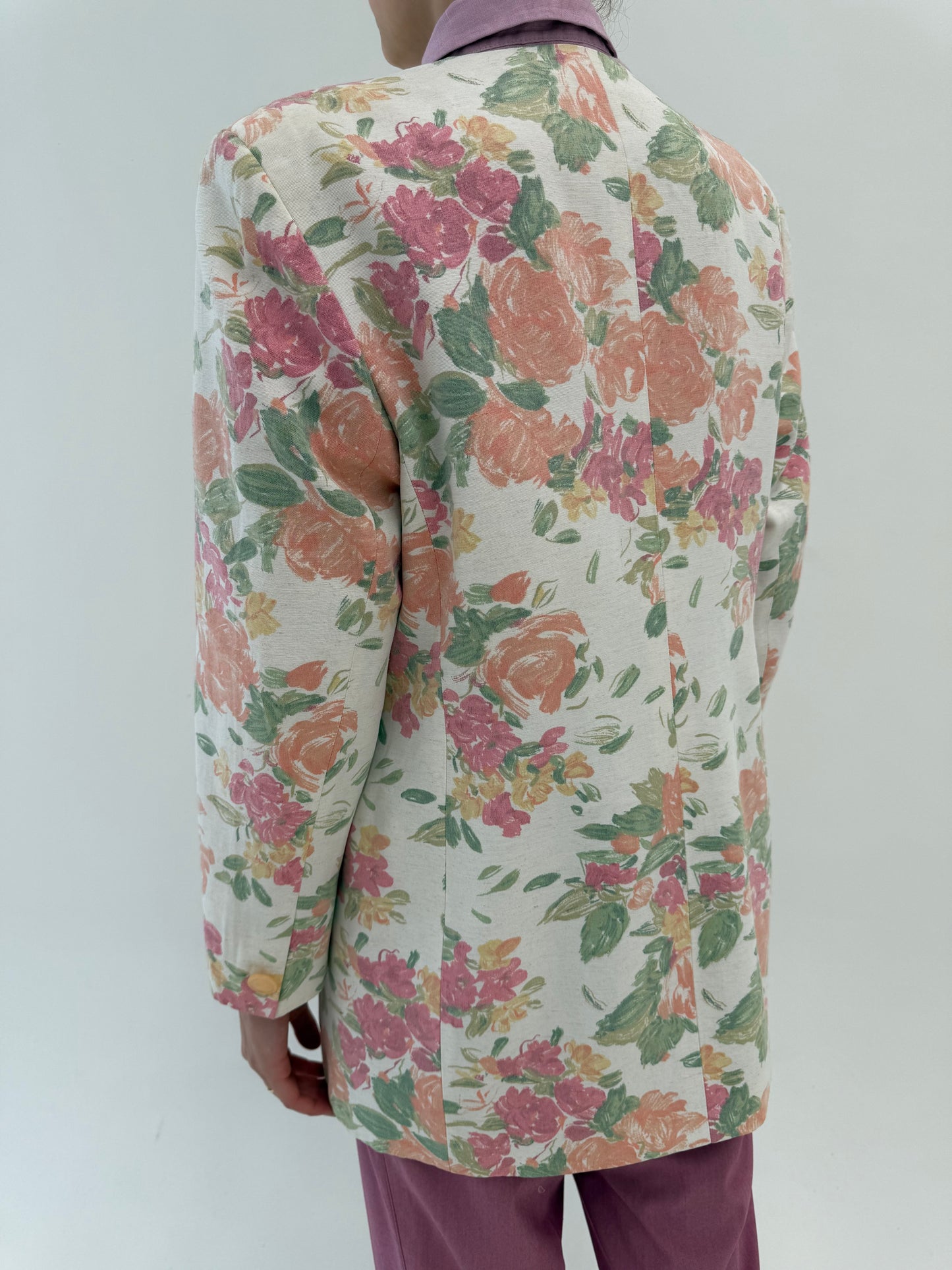 Sacou în croi minimalist din in cu print floral în culori pudrate