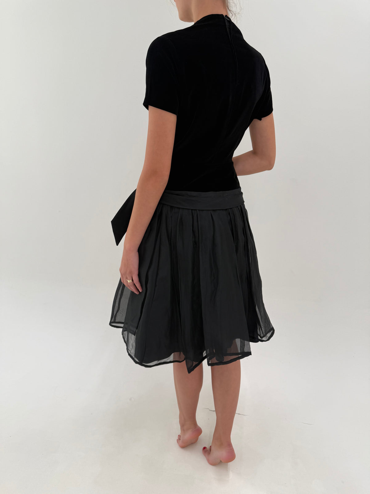 LBD old vintage anii 50 din catifea și organza de mătase naturală în straturi