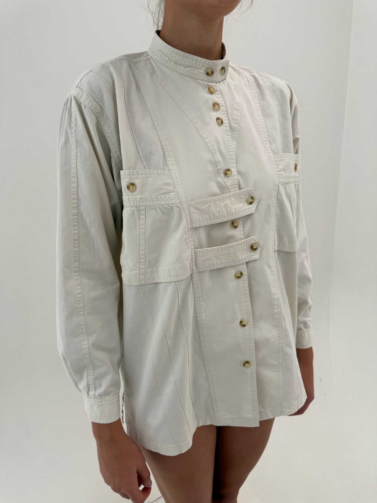 Cămașa cu influențe casual în croi retro modern off white din bumbac plin