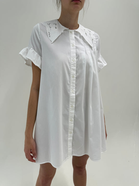 Rochie mini din poplin excepțional de bumbac cu guler brodat în croi vaporos