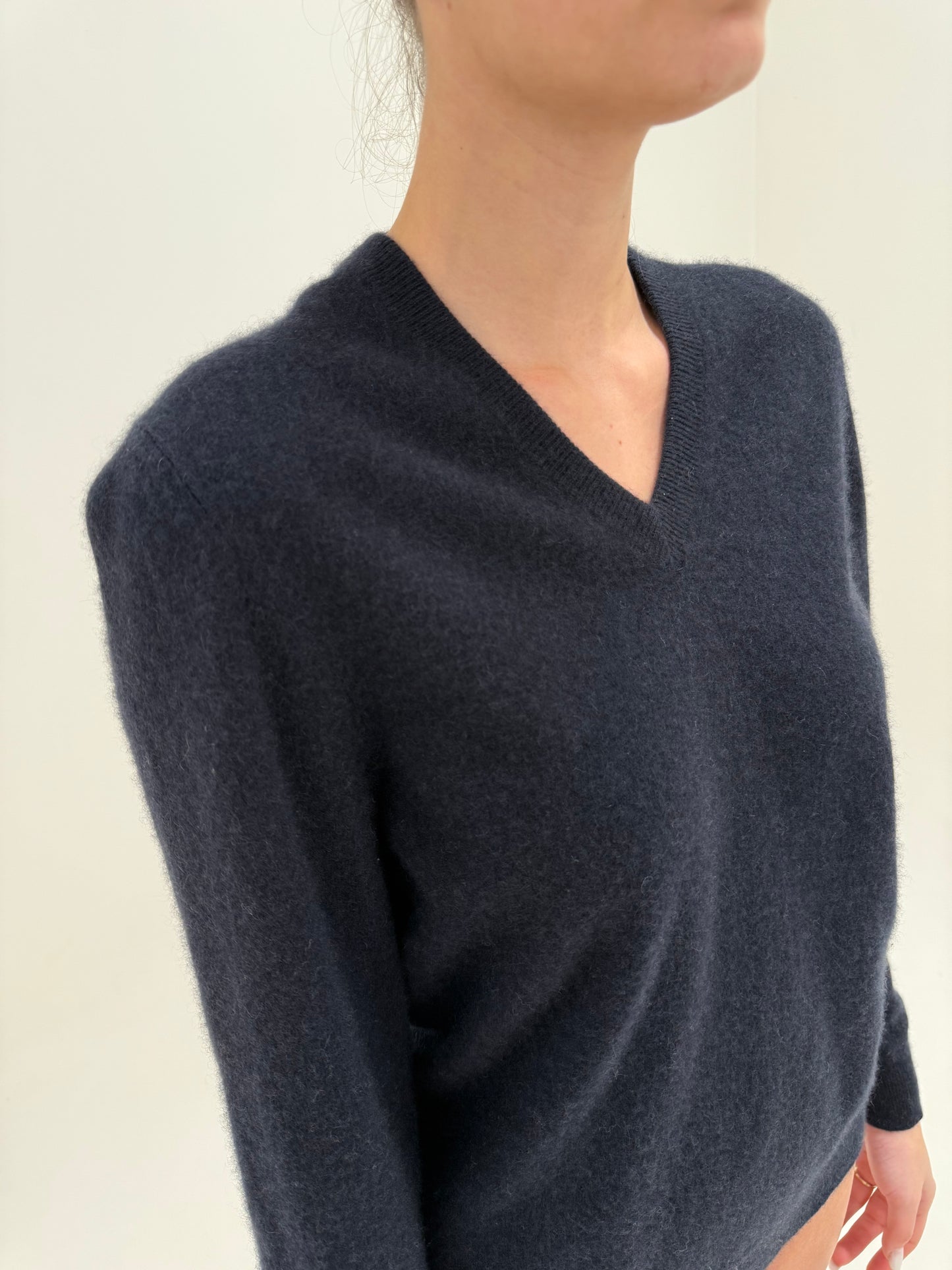 Pulover din cașmir high end italian multiply din fir lung în anchior îngust