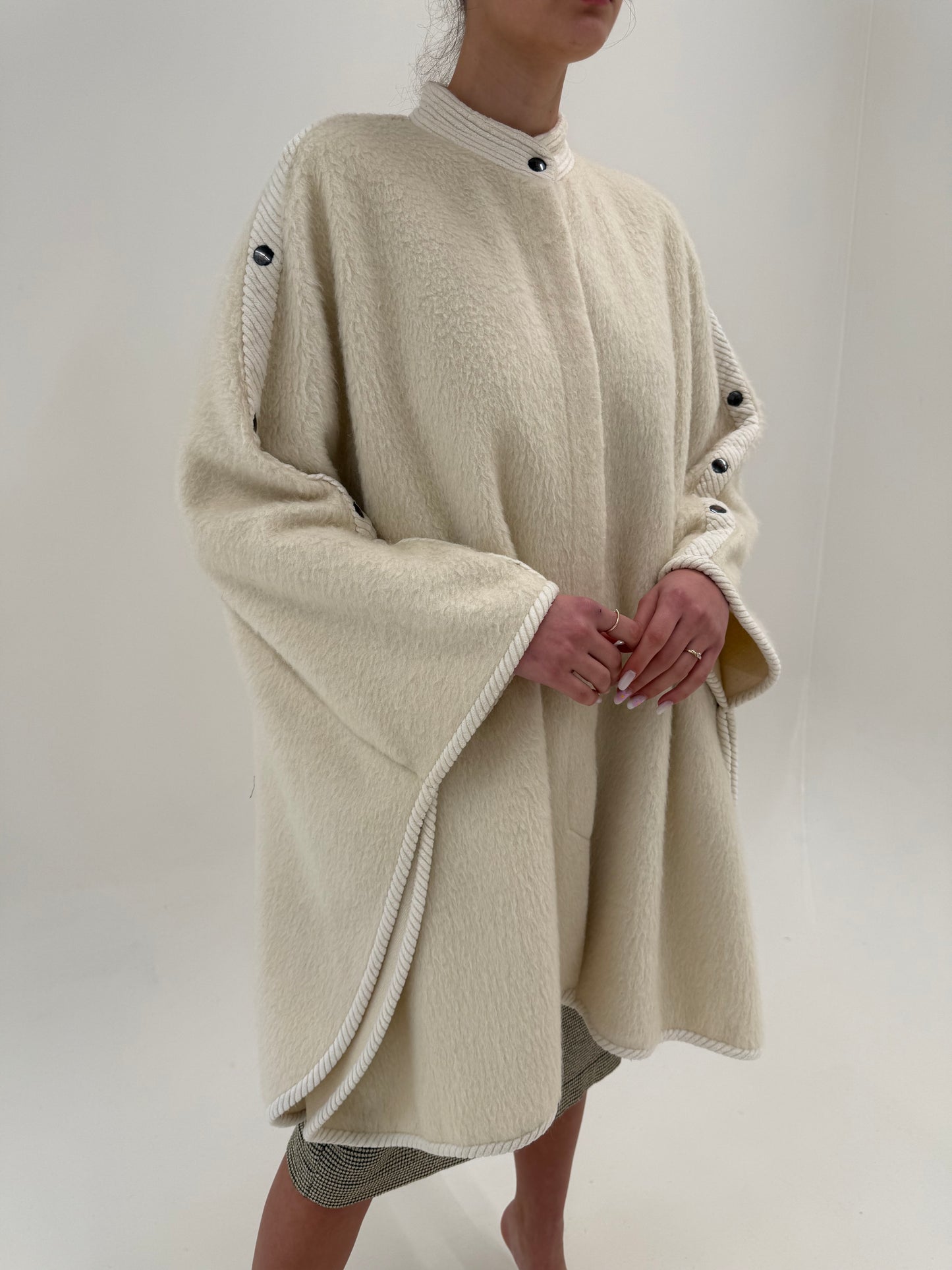 Capa italiană vintage de designer butter white cu influențe casual extrem de chic