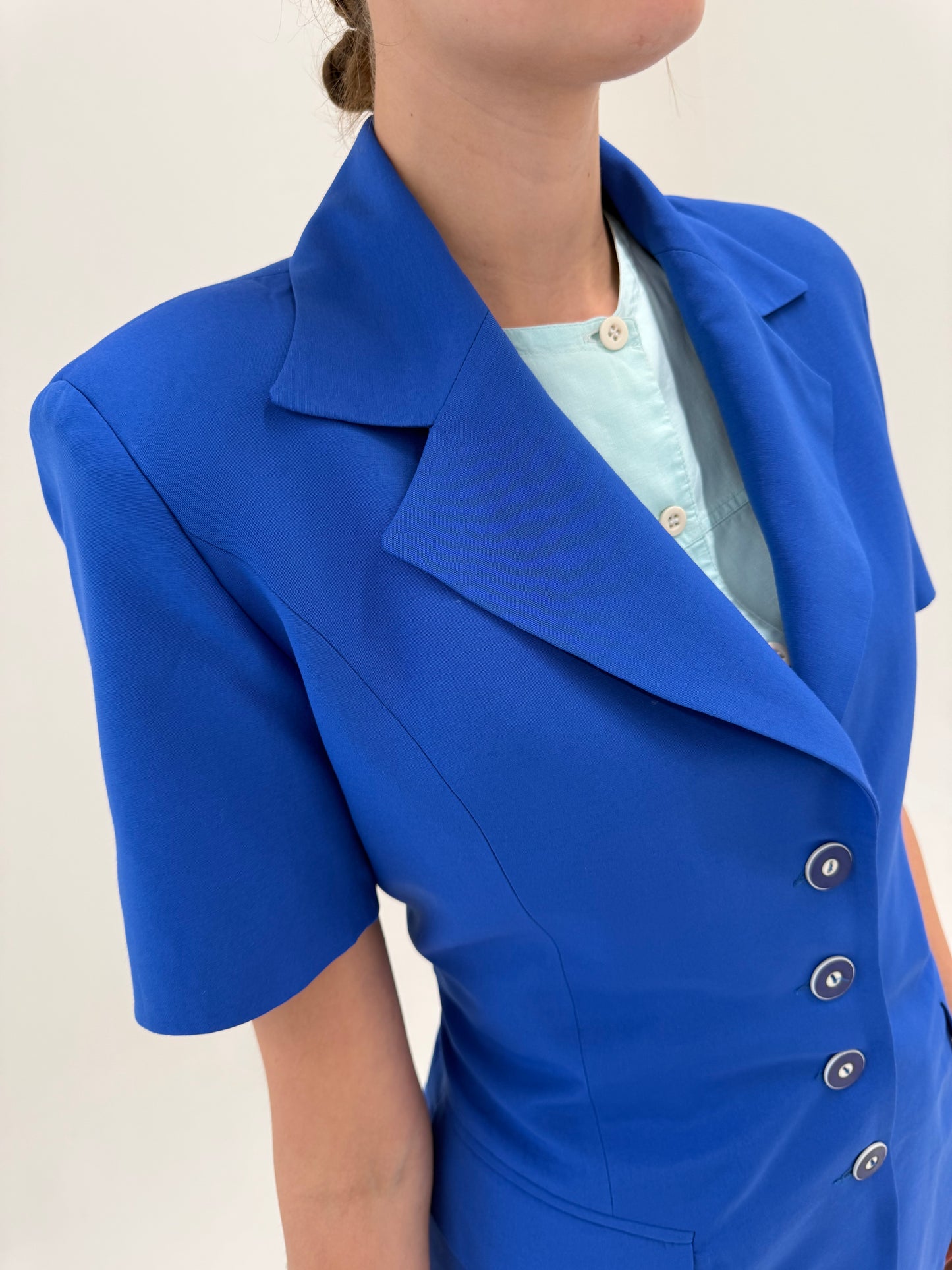 Sacou vintage cambrat din twill albastru regal cu nasturi decorativi