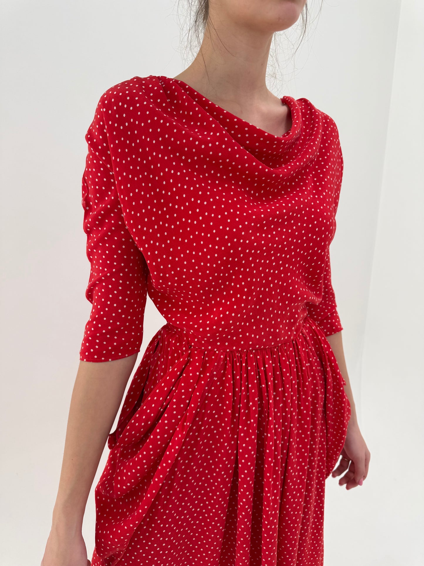 Rochie vintage cu buline din mătase naturală