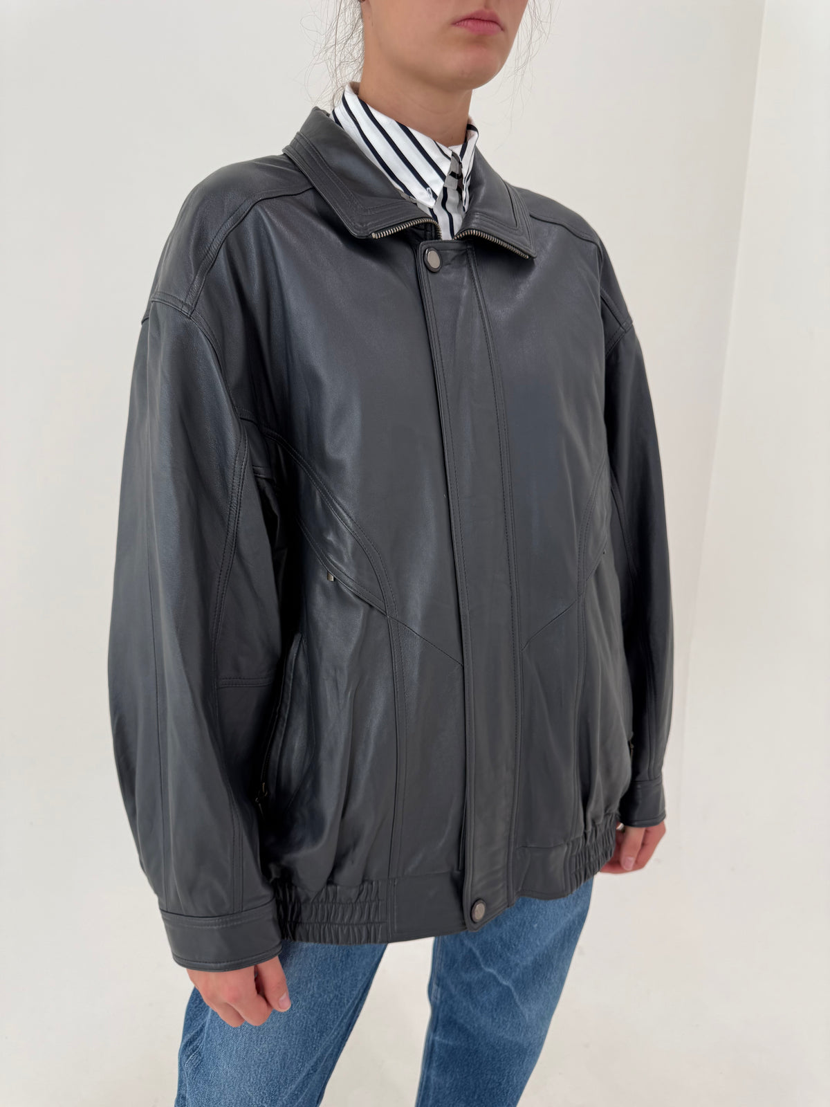 Jacheta vintage charcoal gray din piele naturală mănușă în croi revenit în trend