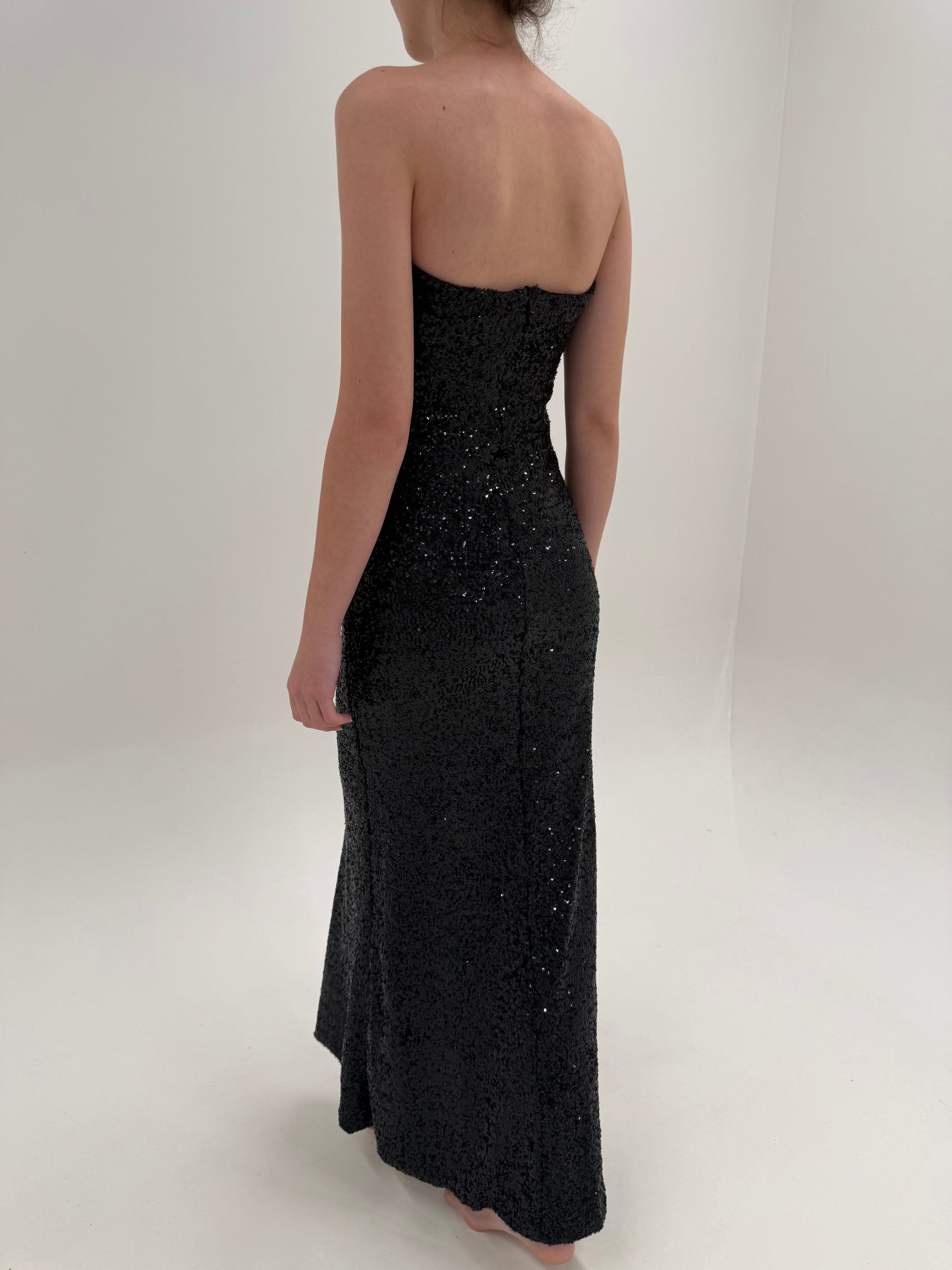 LBD maxi tall integrai cu paiete cu decolteu inimă si bază modelatoare