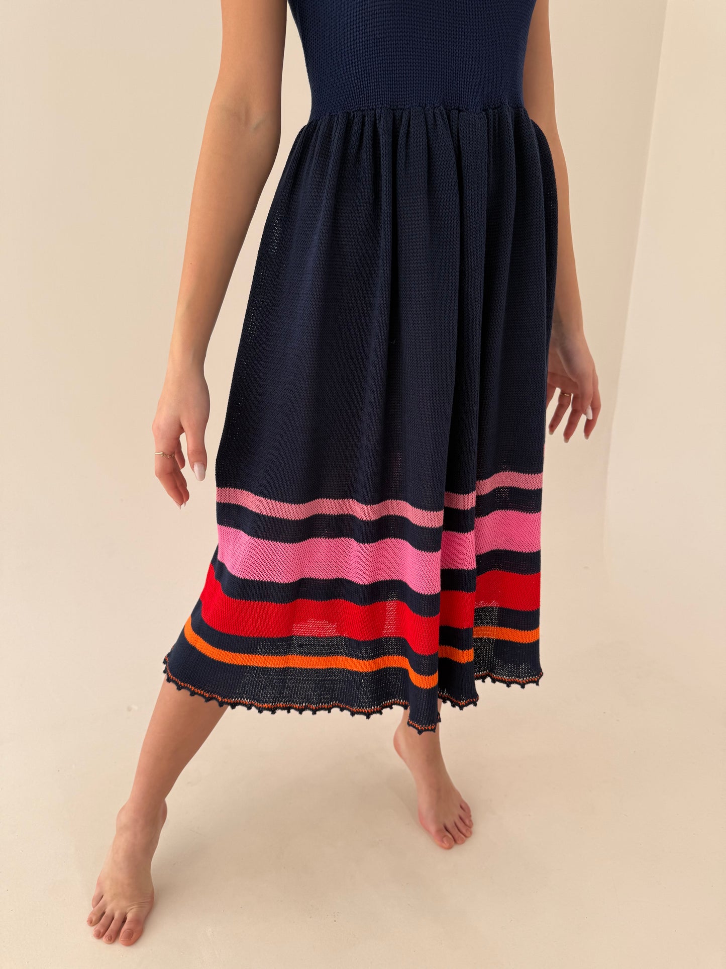 Rochie vintage maxi cu talie ultra înaltă marcată cu dungi la tiv