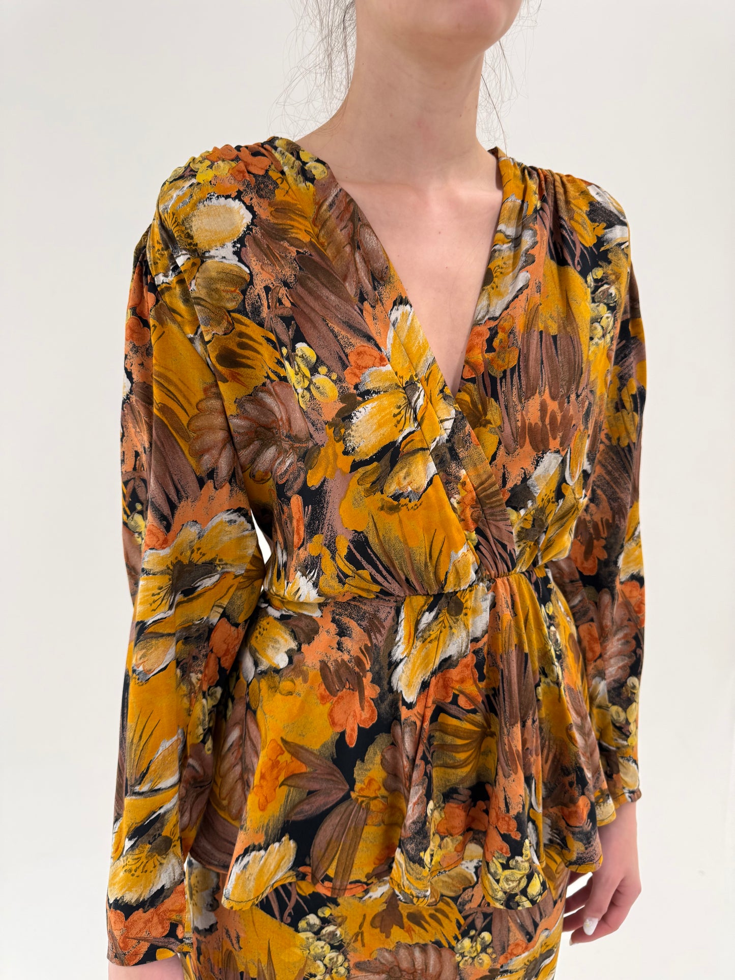 Rochie vintage cu peplum și print floral superb + talie elastică ultra înaltă