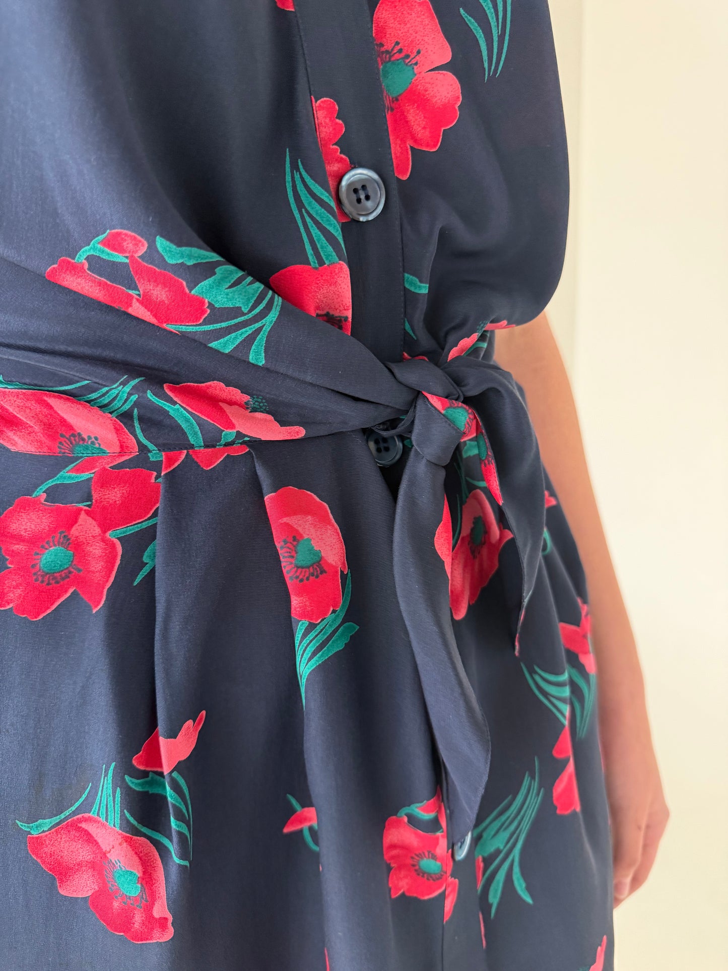 Rochie italiană din mătase naturală cu print floral superb și talie ușor reglabilă