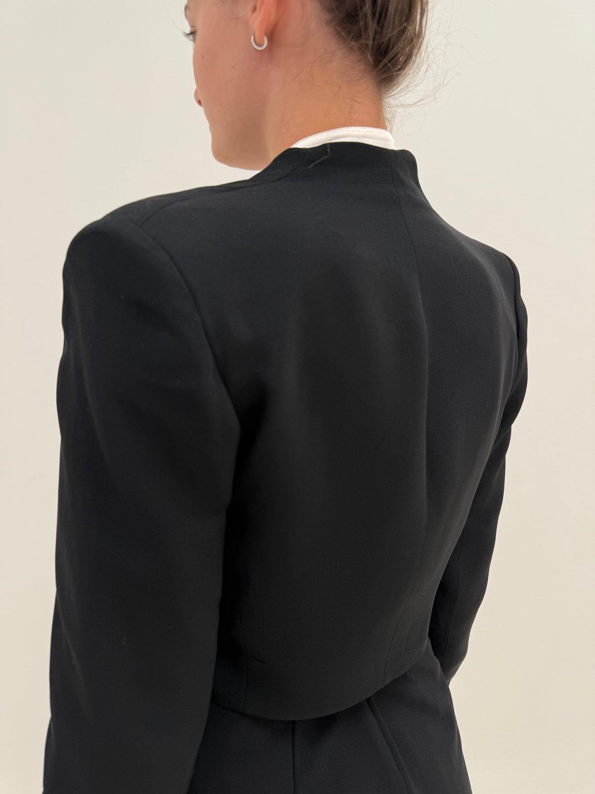 Sacou Max Mara negru tip bolero super revenit în trend din stofita de la zi la seară