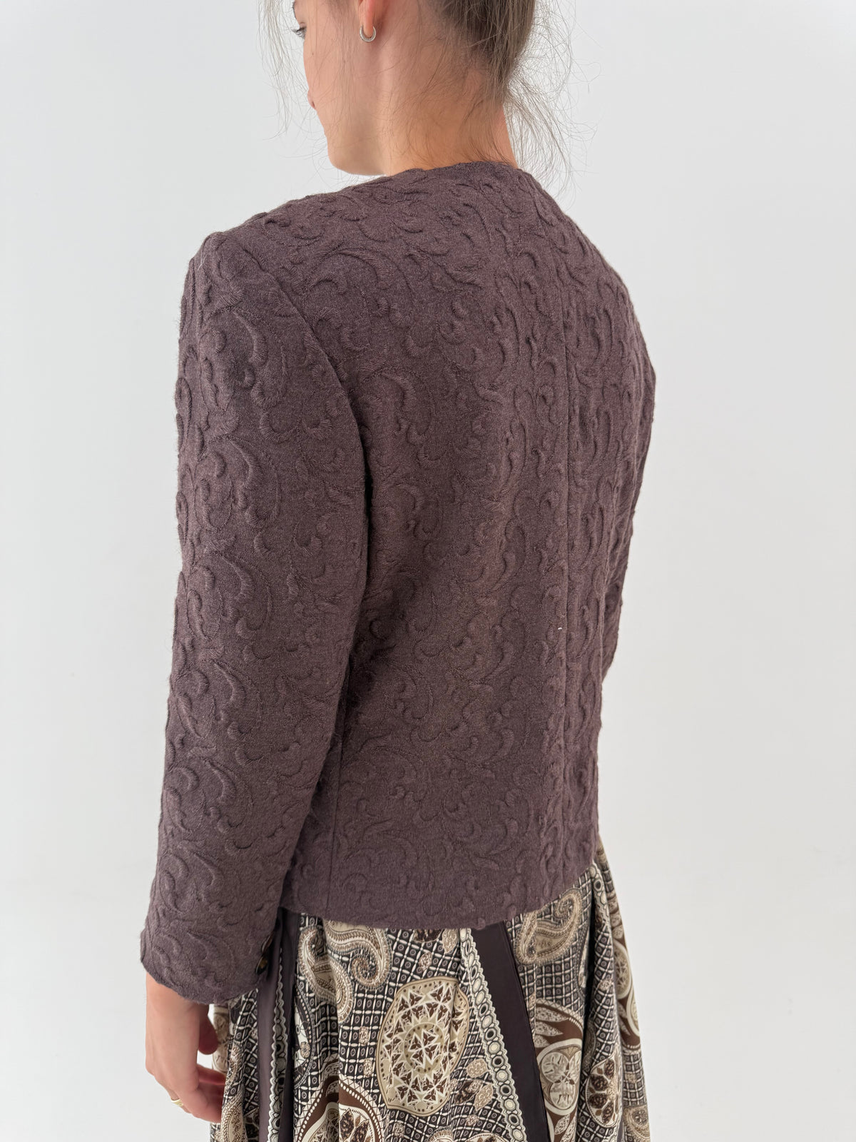 Sacou taupe de brand luxury italian din lana excepțională texturată cu broderie ca o dantelă
