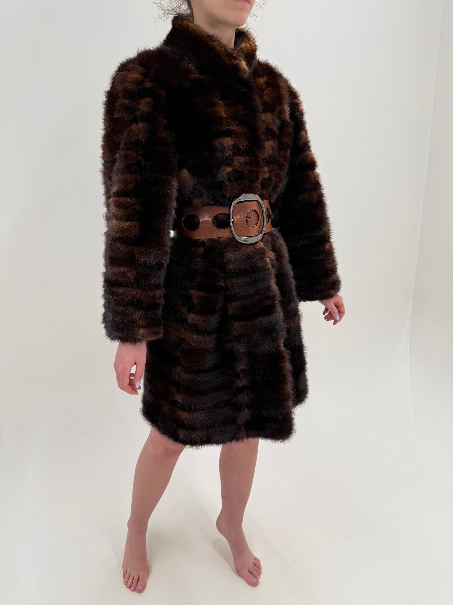 Blană naturală de muskrat în nuanțe superbe de chocolate brown