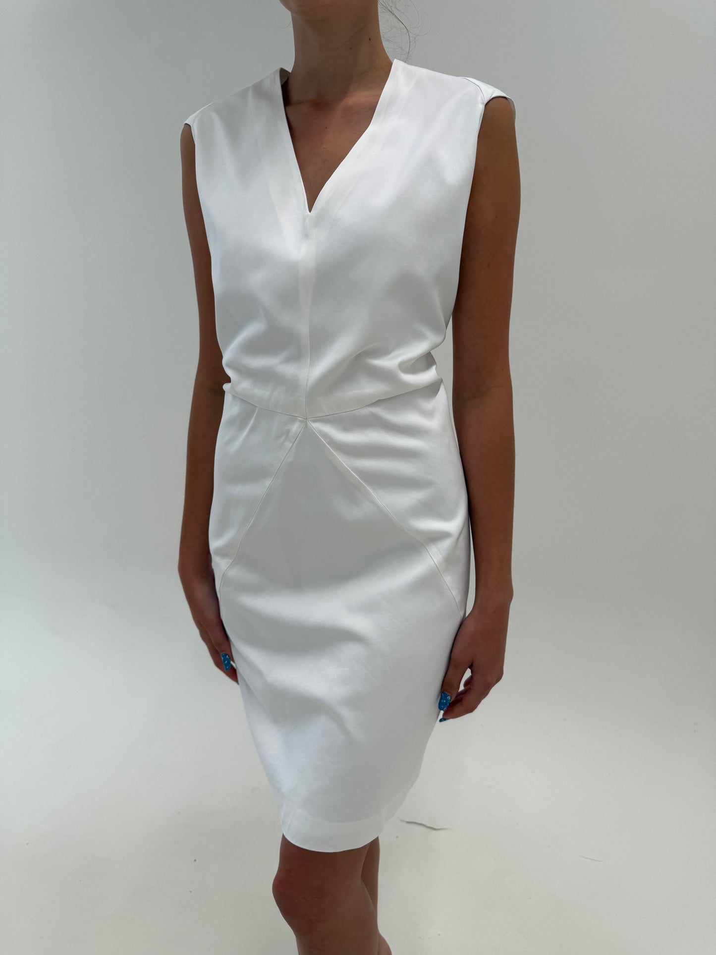 Rochie Escada în croi minimalist din poplin excepțional de bumbac