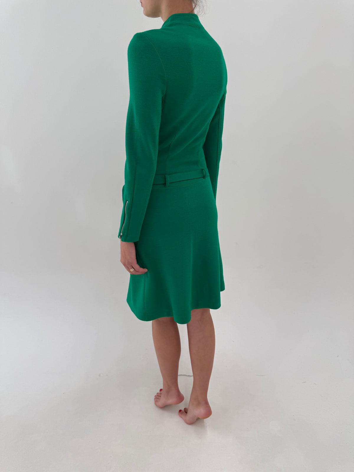 Rochie vintage emerald green din tricot dens de lana extrafina și talie ușor căzută