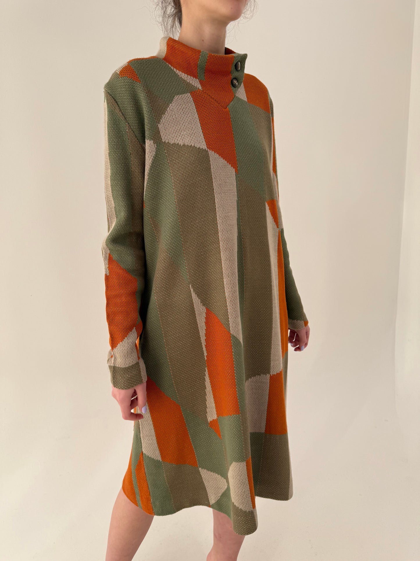 Rochie vintage în nuanțe superbe în croi retro modern din lana extrafina