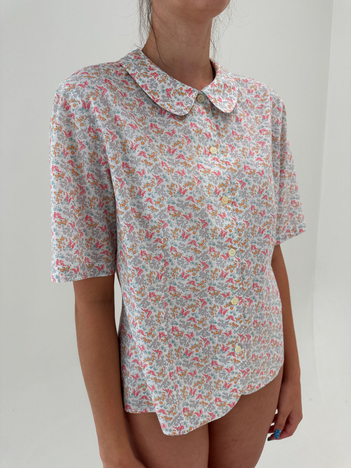 Cămașa de brand luxury vintage Cacharel cu print delicat și guler Peter Pan