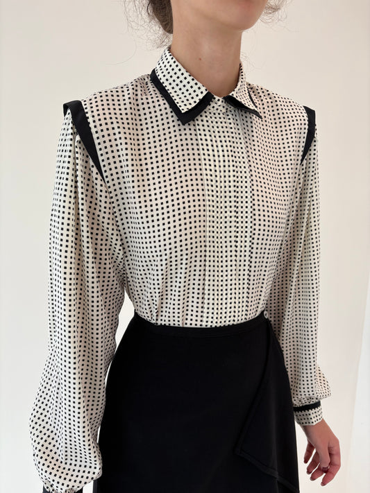 Cămașa vinatge în croi retro modern cu print alb negru