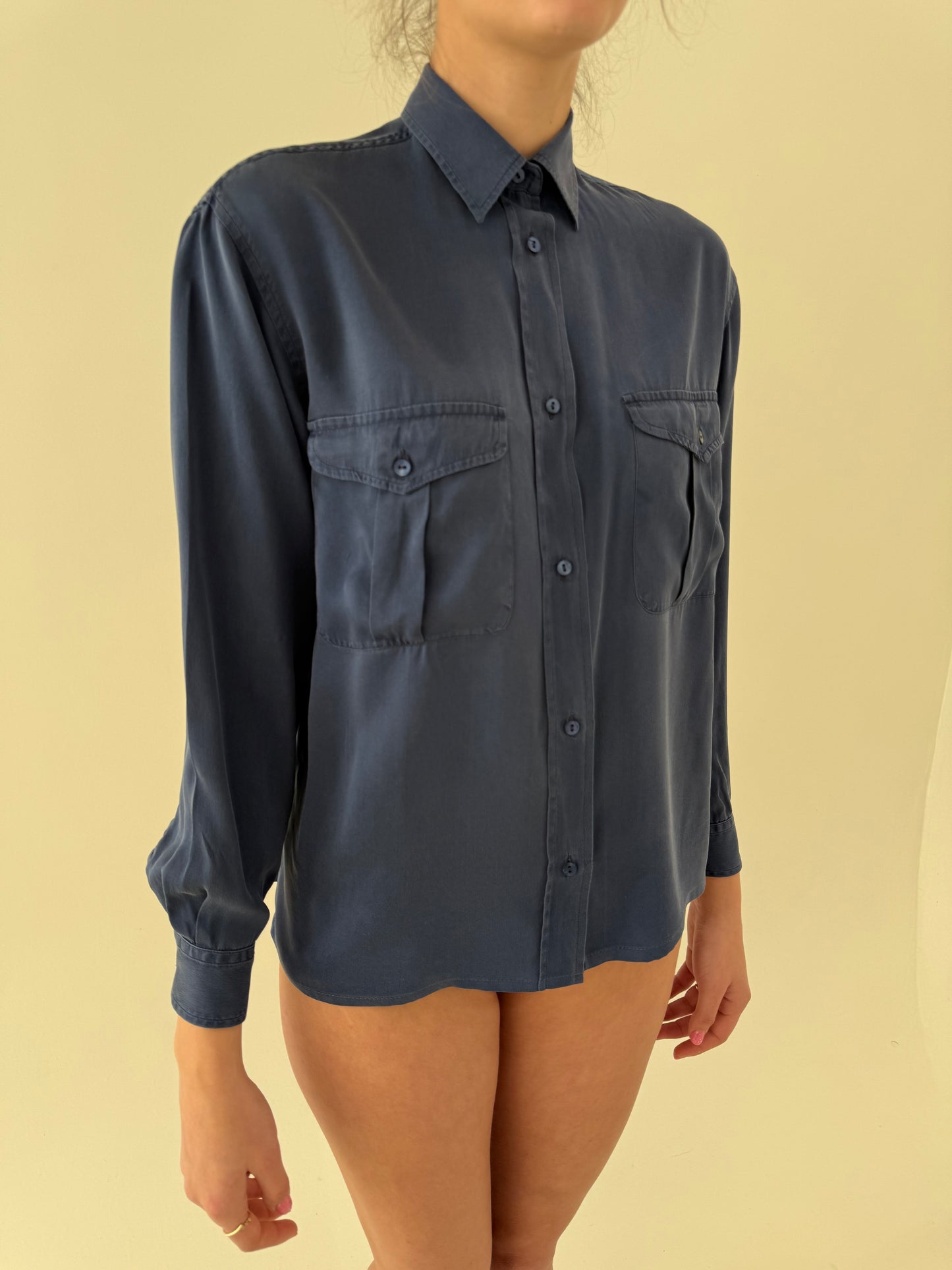 Cămașa jeans Blue din mătase naturală cu influențe casual