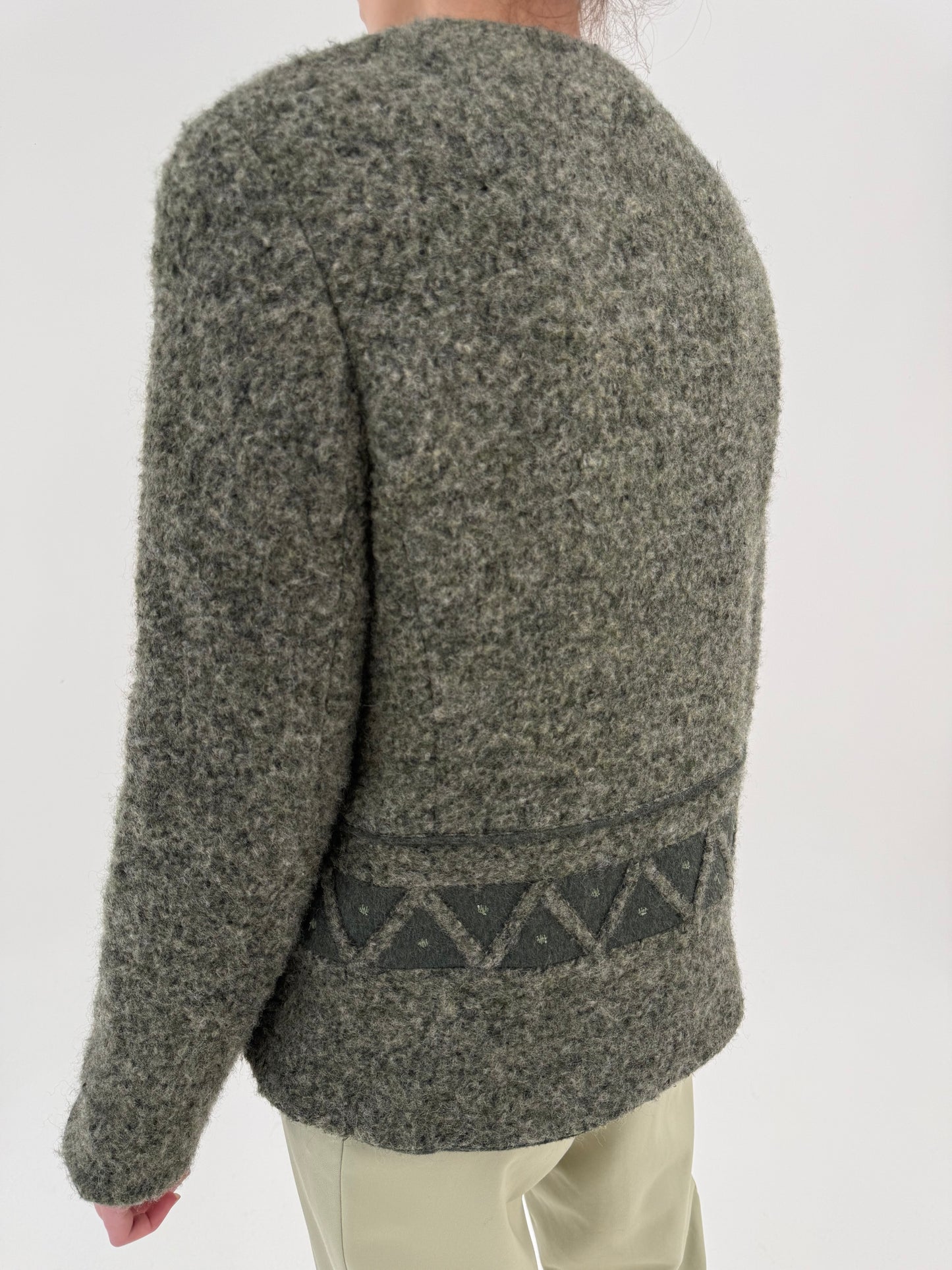 Sacou vintage din boucle gros de lana în croi foarte actual ușor boxy