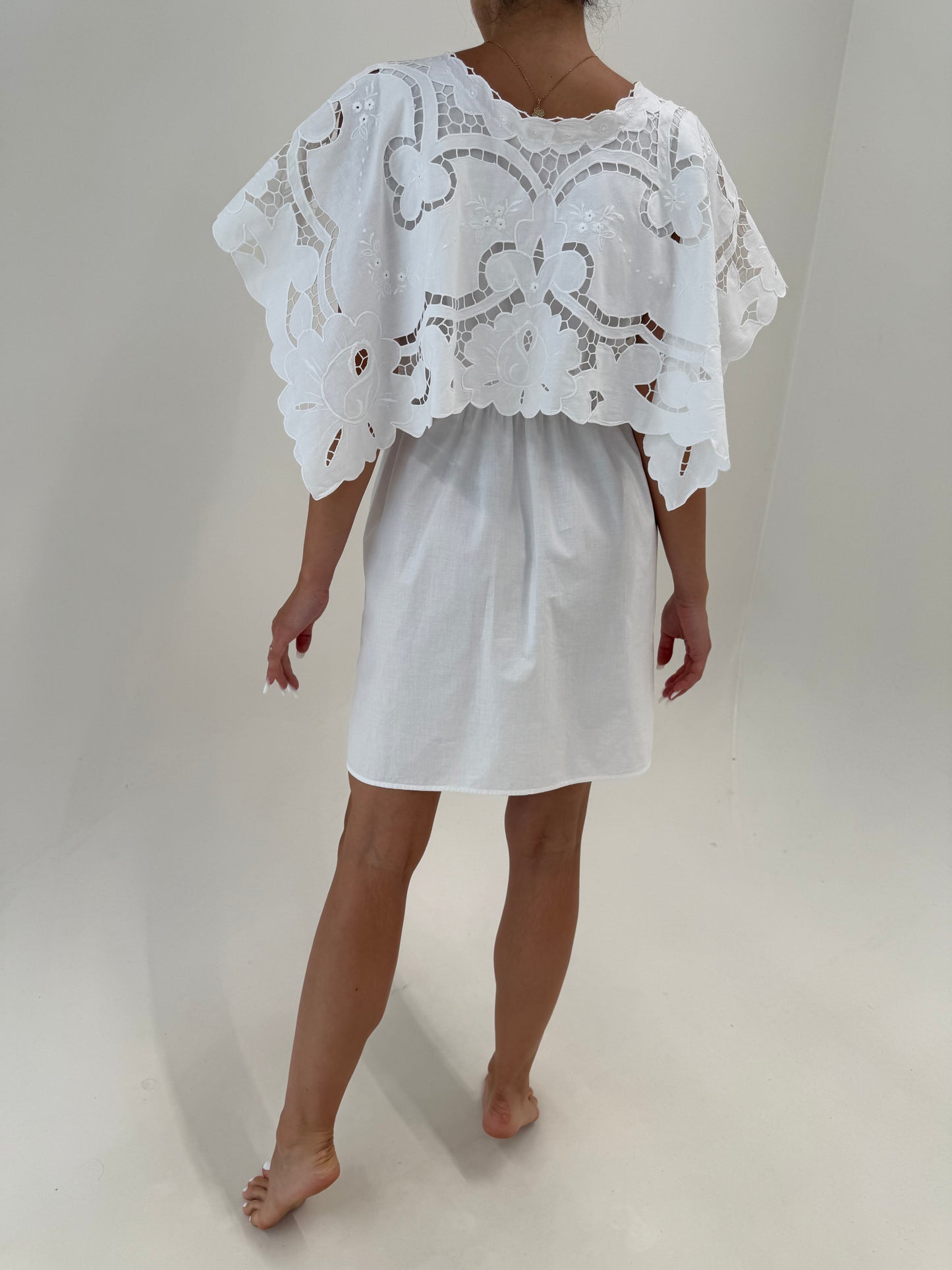 Rochie bijuterie din pânză de bumbac cu broderie manuală excepțională
