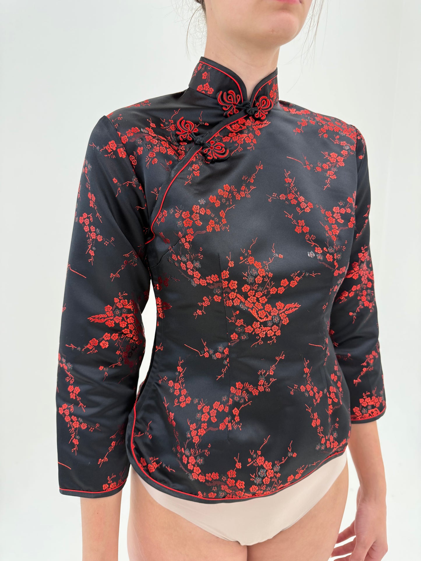 Top asiatic din jacquard de mătase naturală