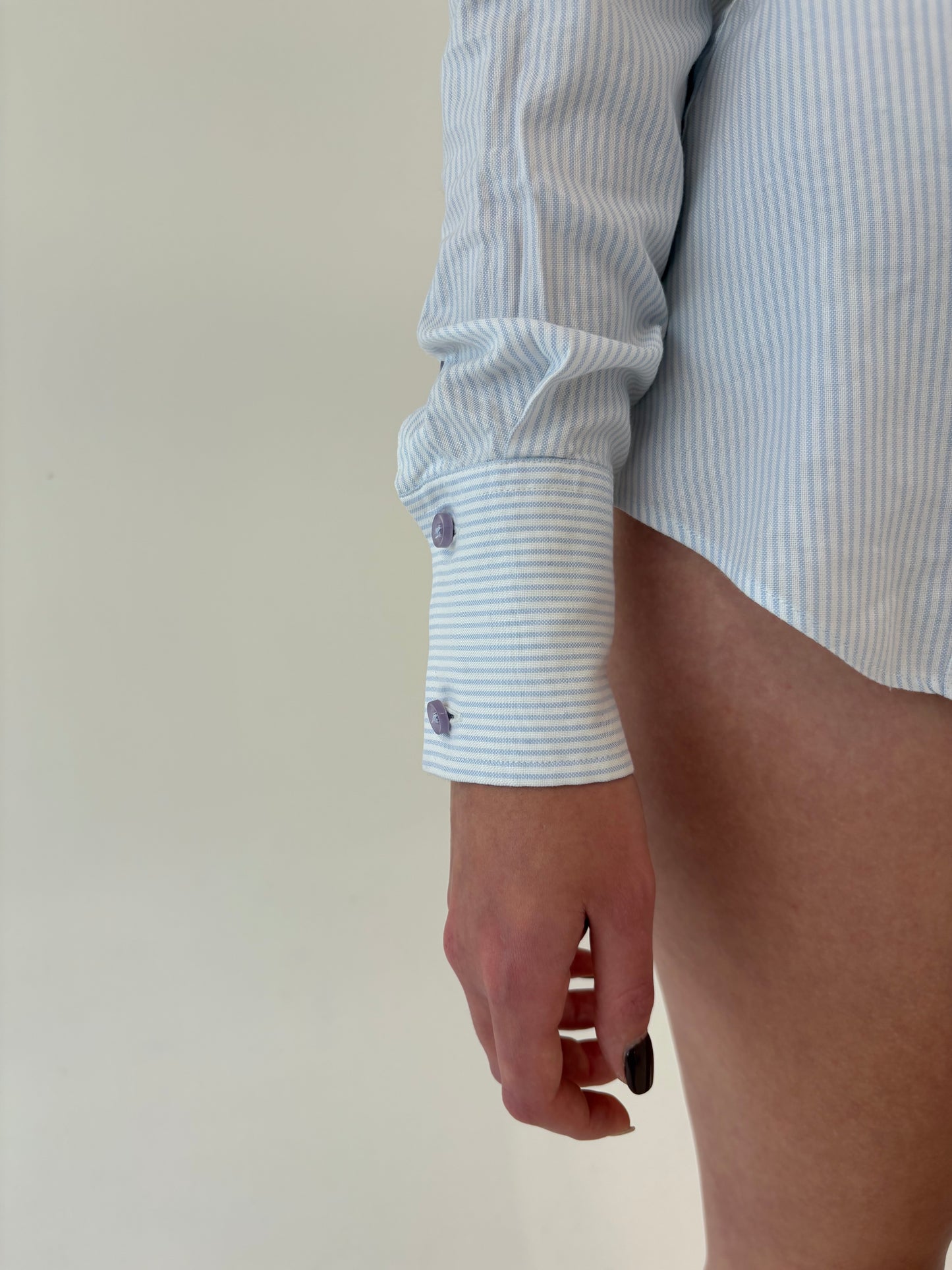 Cămașa cambrata cu dungi baby Blue și manșete înalte