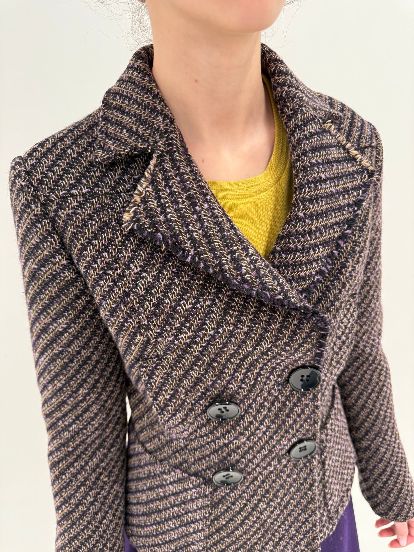 Sacou cambrat din tweed gros în nuanțe superbe cu închidere dublă