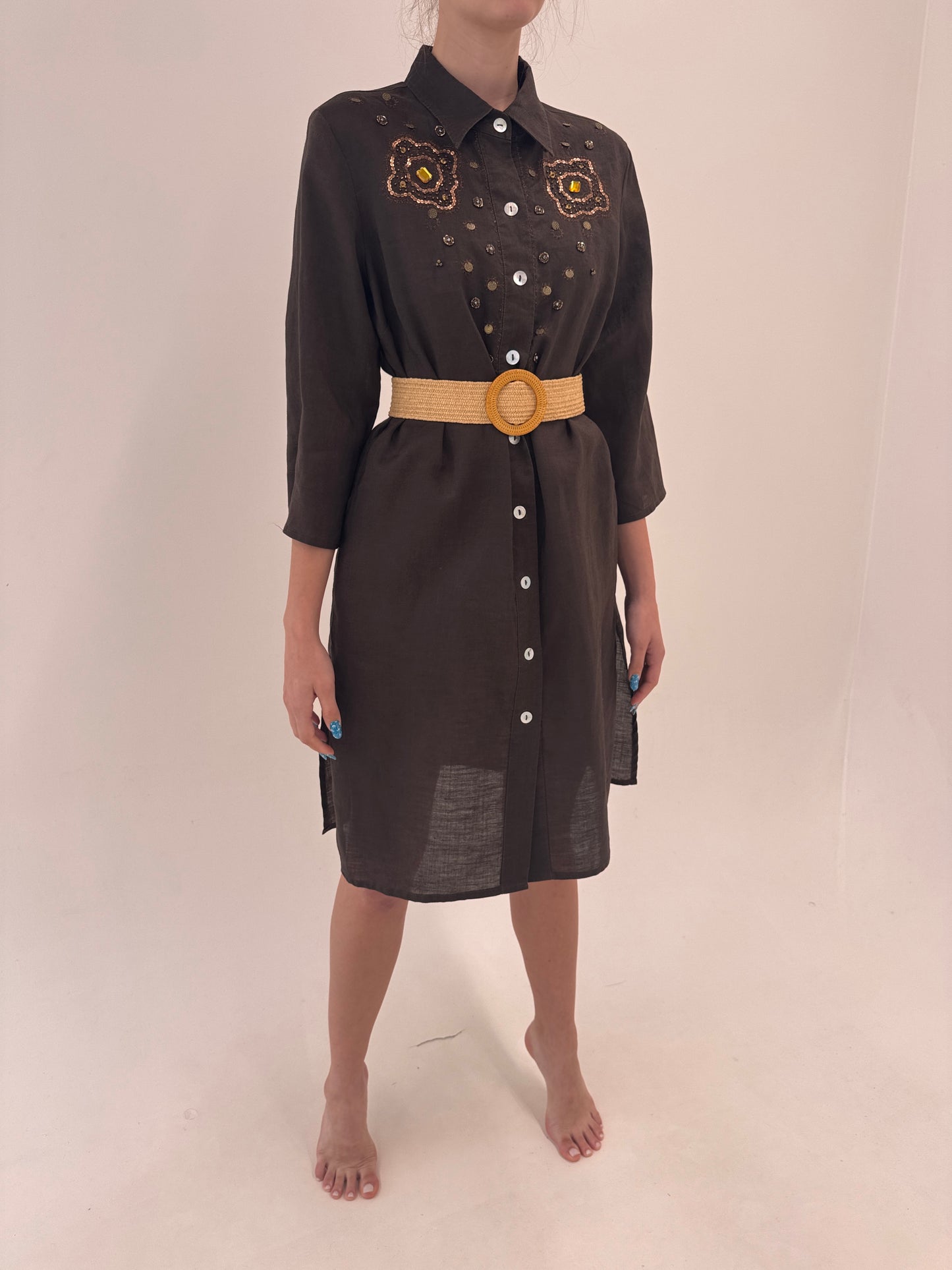 Rochie tip cămașă din in premium chocolate brown cu broderie și aplicații